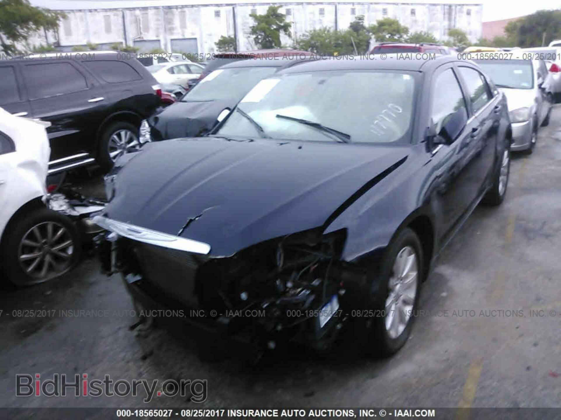2012 Chrysler 200 - VIN: 1C3CCBBB1CN117970 - Photo 2
