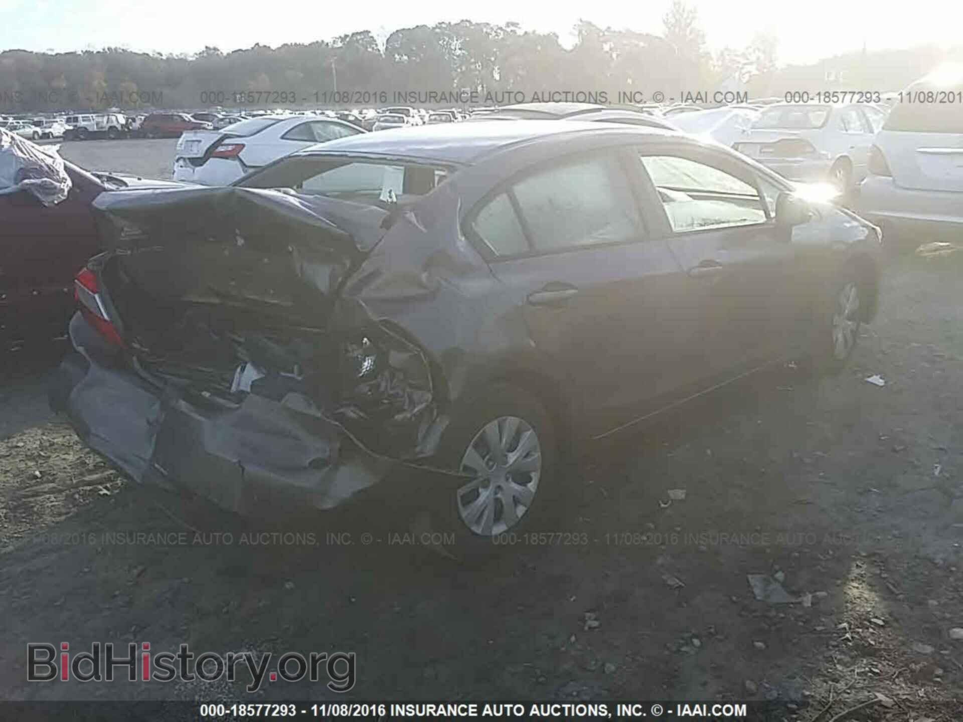2012 Honda Civic - VIN: 19XFB2F58CE386116 - Photo 4