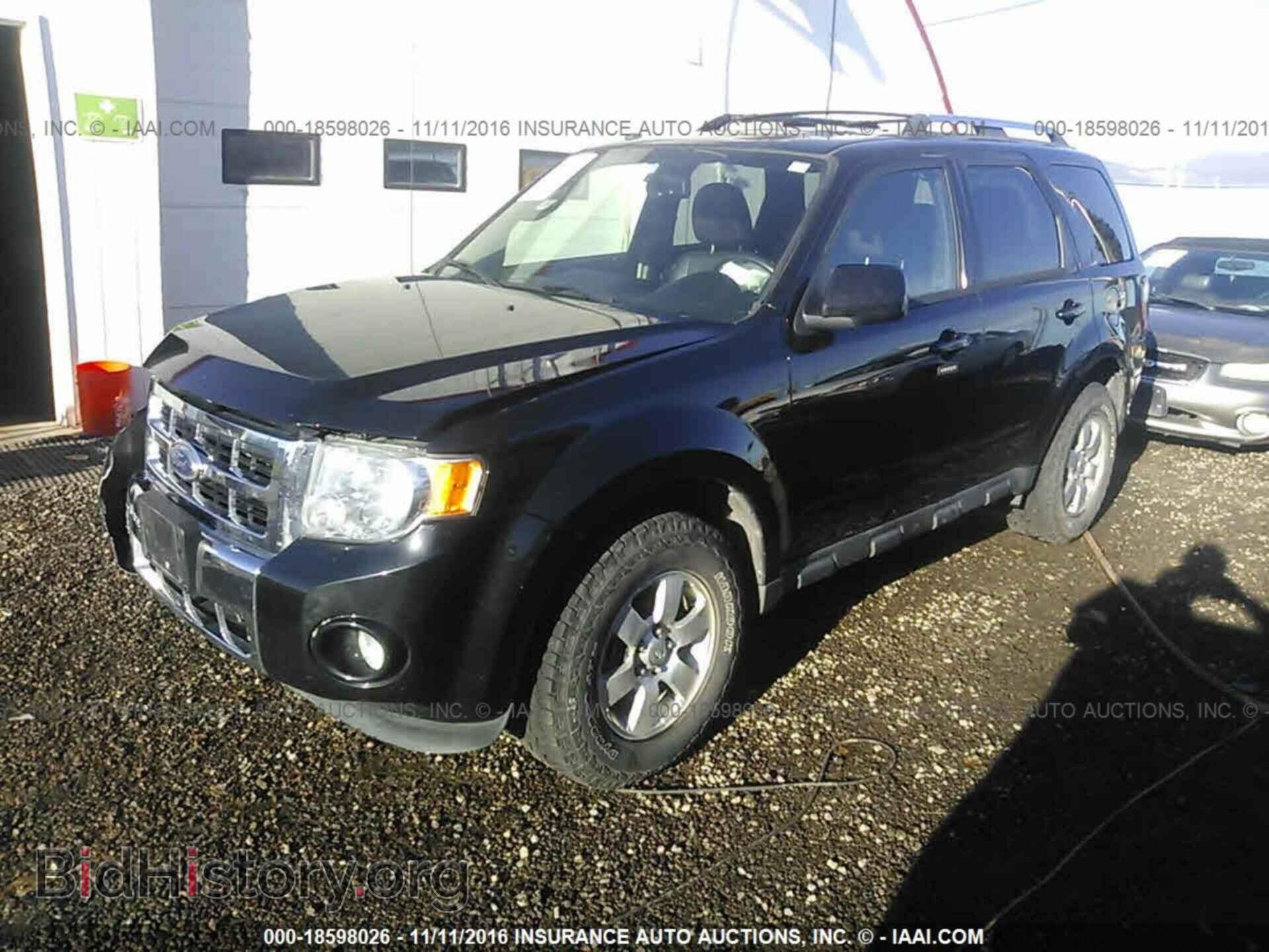 2011 Ford Escape - VIN: 1FMCU9EG1BKB65666 - Photo 2
