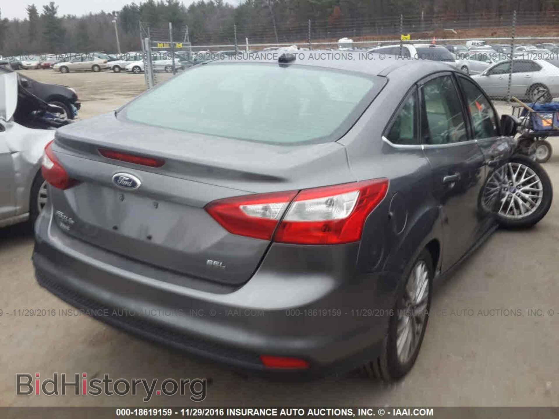 2012 Ford Focus - VIN: 1FAHP3H22CL191256 - Photo 4