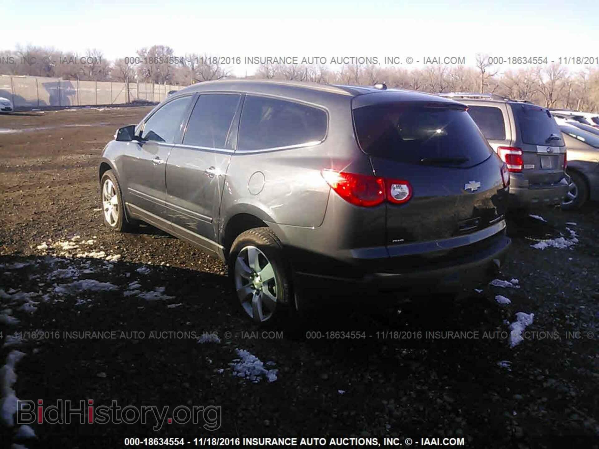 2011 Chevrolet Traverse - VIN: 1GNKVLED7BJ174899 - Фото 3