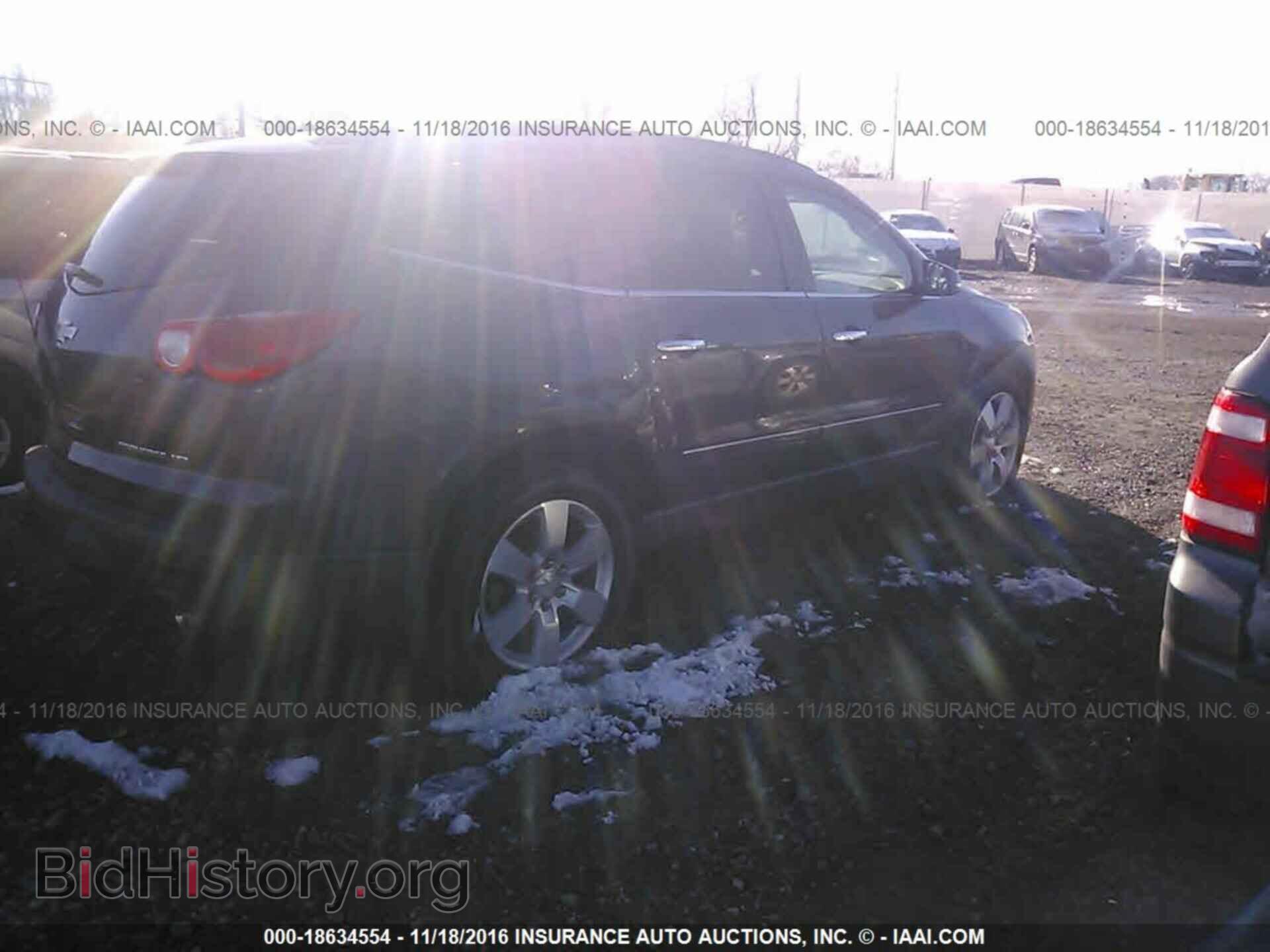 2011 Chevrolet Traverse - VIN: 1GNKVLED7BJ174899 - Фото 4