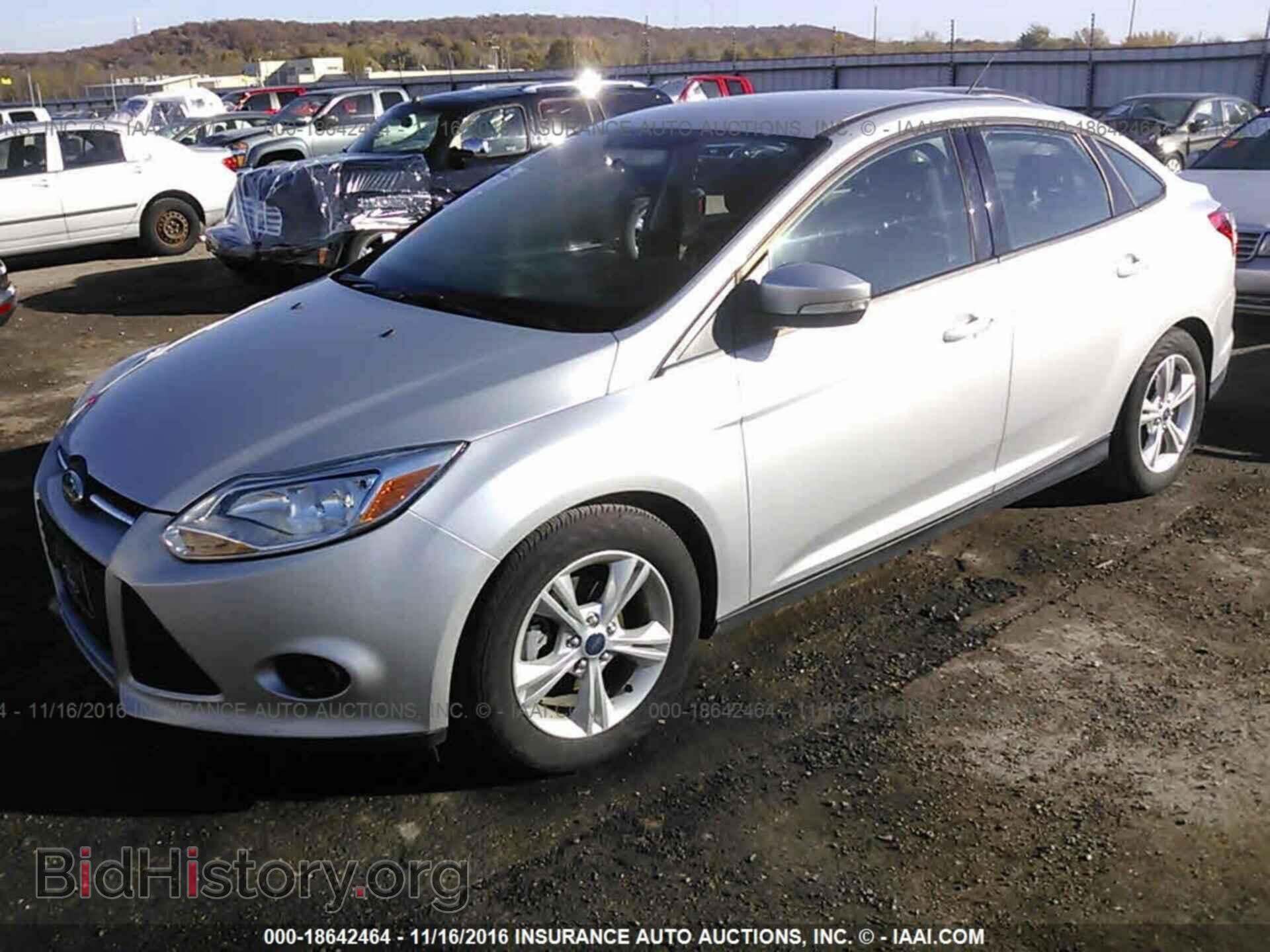 2014 Ford Focus - VIN: 1FADP3F22EL374676 - Фото 2