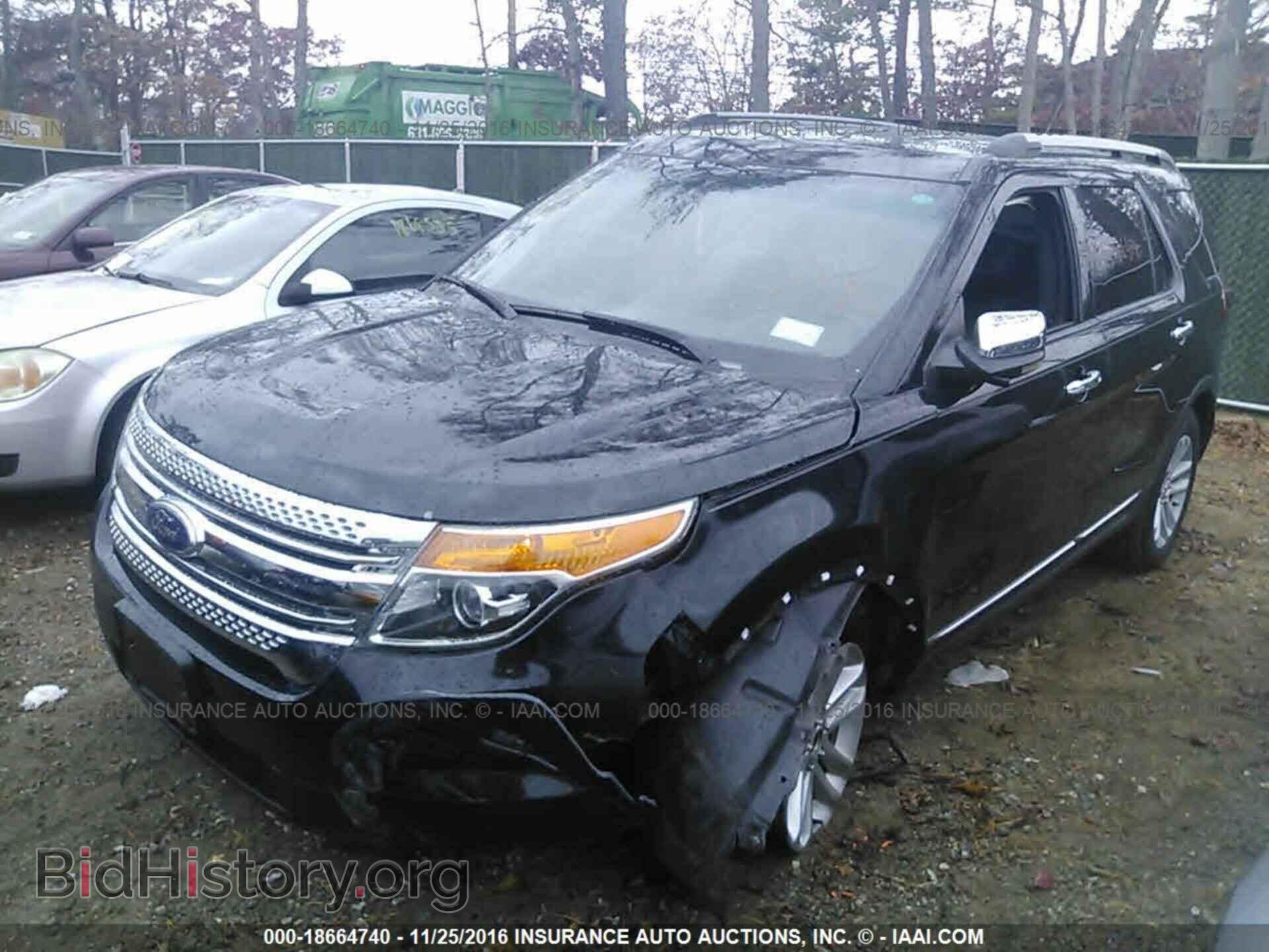 2011 Ford Explorer - VIN: 1FMHK8D89BGA12214 - Photo 2
