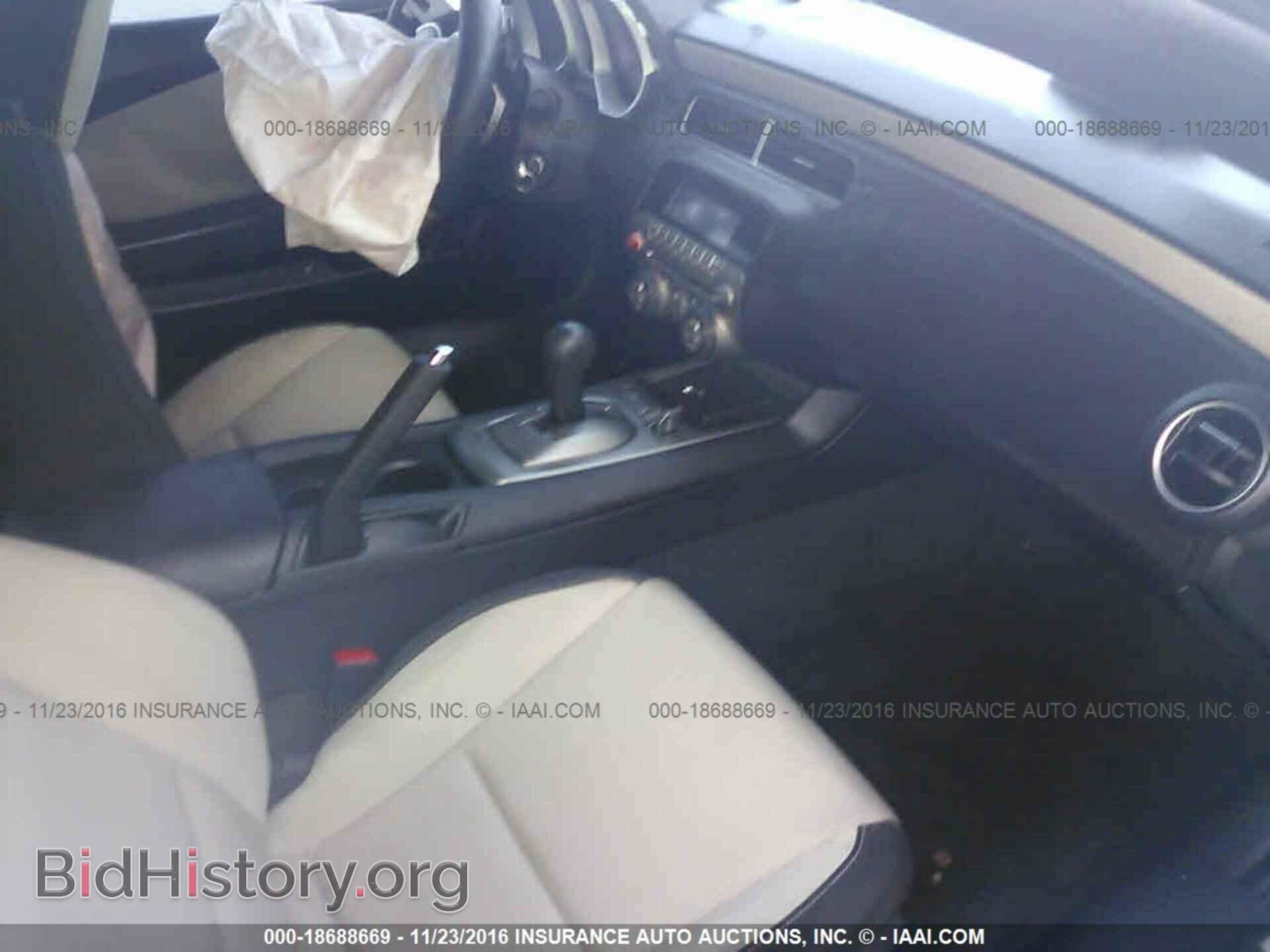 2011 Chevrolet Camaro - VIN: 2G1FB3DD2B9212127 - Фото 5