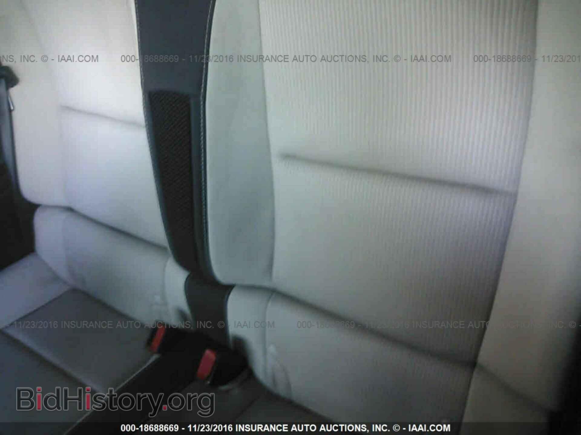 2011 Chevrolet Camaro - VIN: 2G1FB3DD2B9212127 - Фото 8