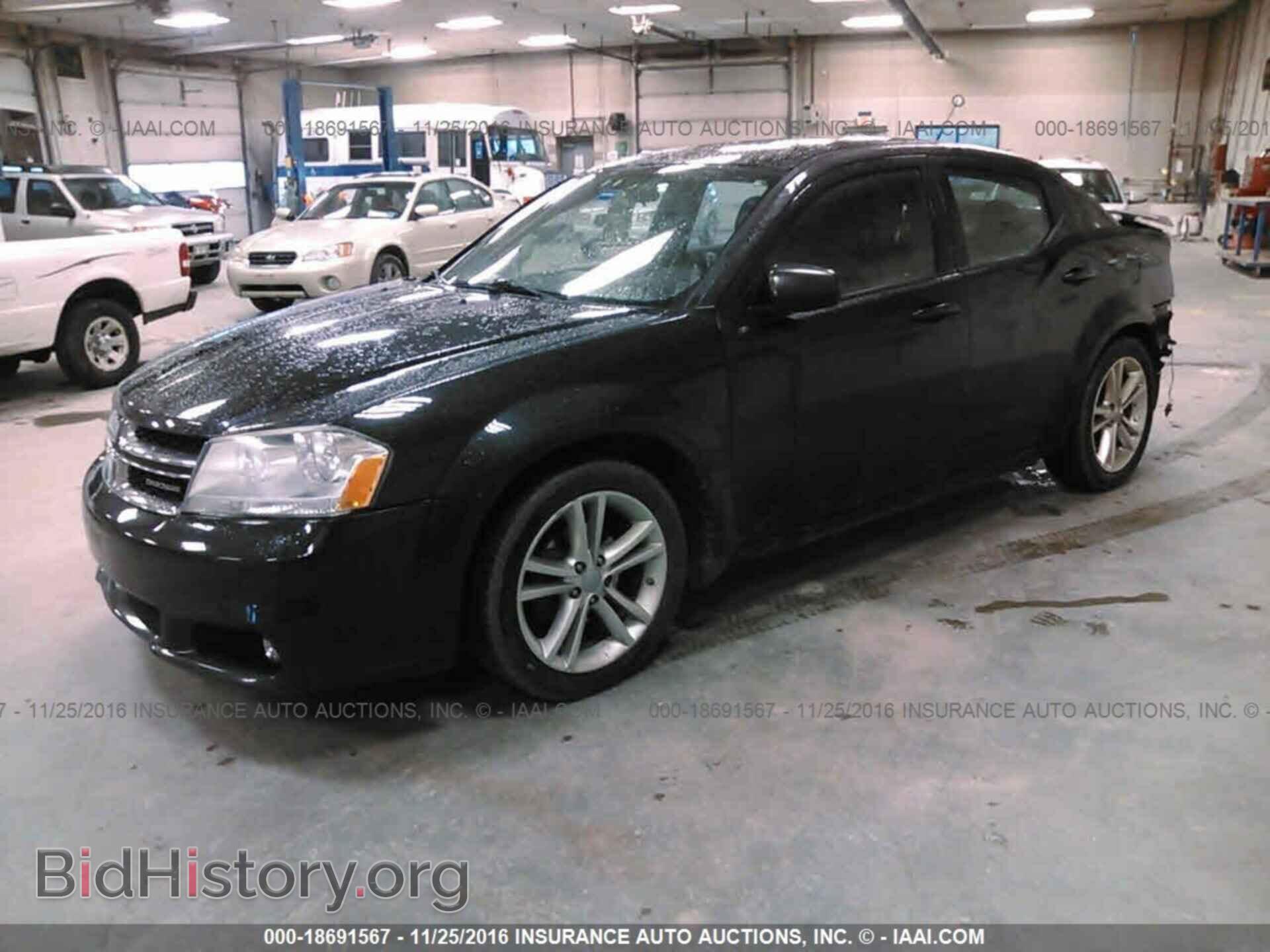 2011 Dodge Avenger - VIN: 1B3BD1FG9BN510426 - Фото 2
