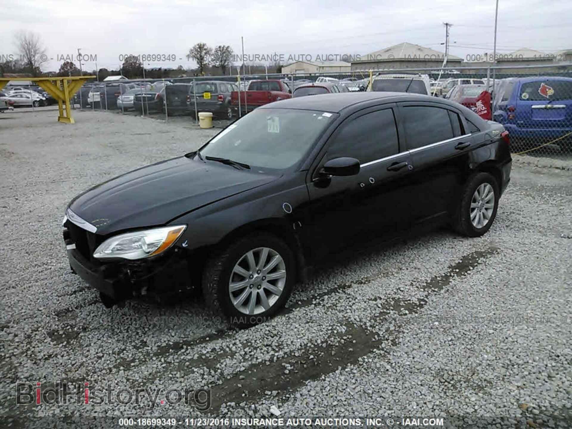2013 Chrysler 200 - VIN: 1C3CCBBB1DN696038 - Фото 2