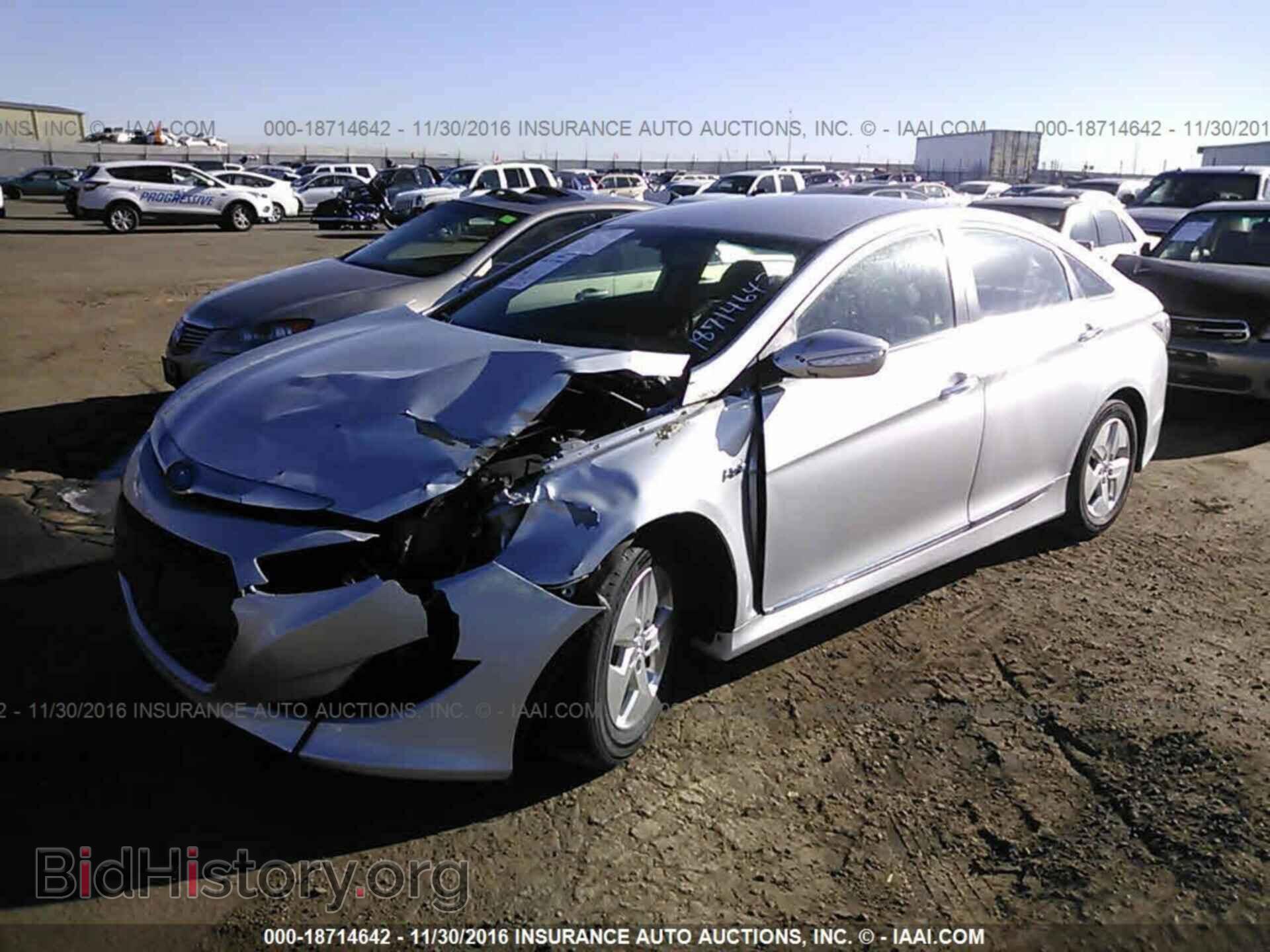2012 Hyundai Sonata - VIN: KMHEC4A49CA024135 - Фото 2