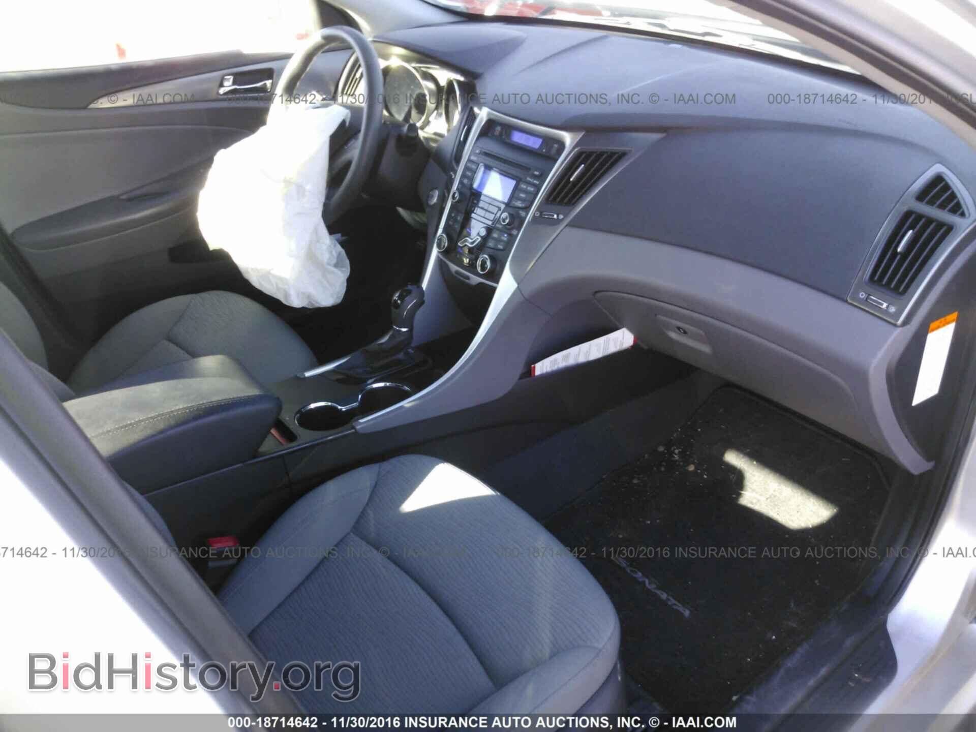 2012 Hyundai Sonata - VIN: KMHEC4A49CA024135 - Фото 5
