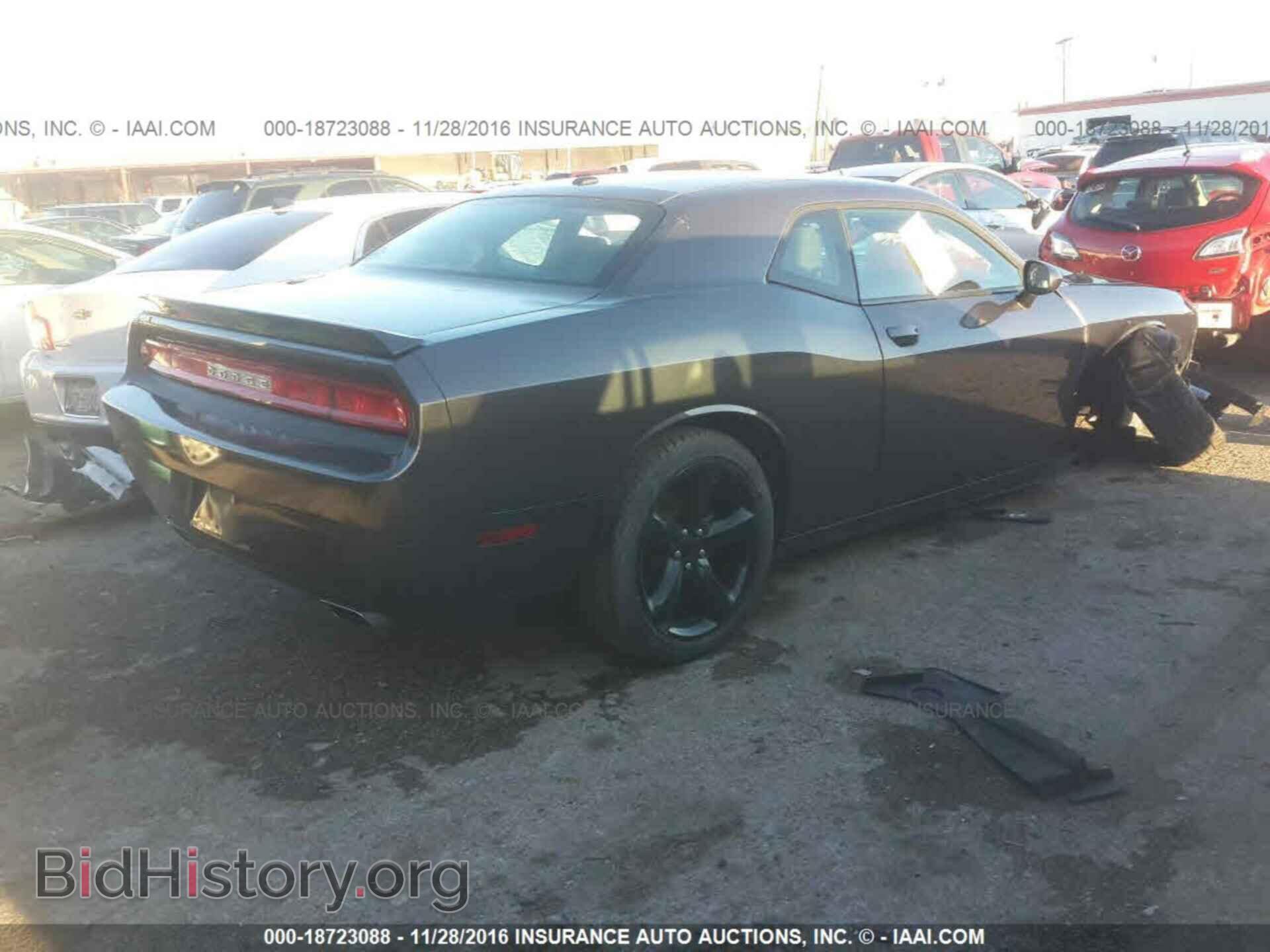 2014 Dodge Challenger - VIN: 2C3CDYAG4EH313751 - Photo 4