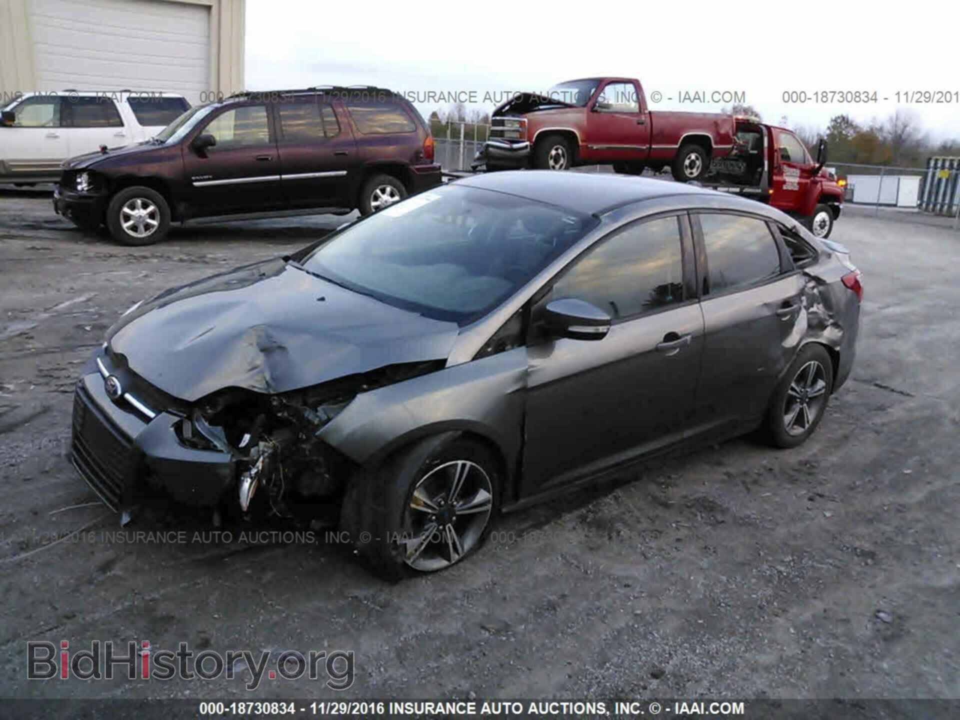 2014 Ford Focus - VIN: 1FADP3F2XEL126207 - Фото 2