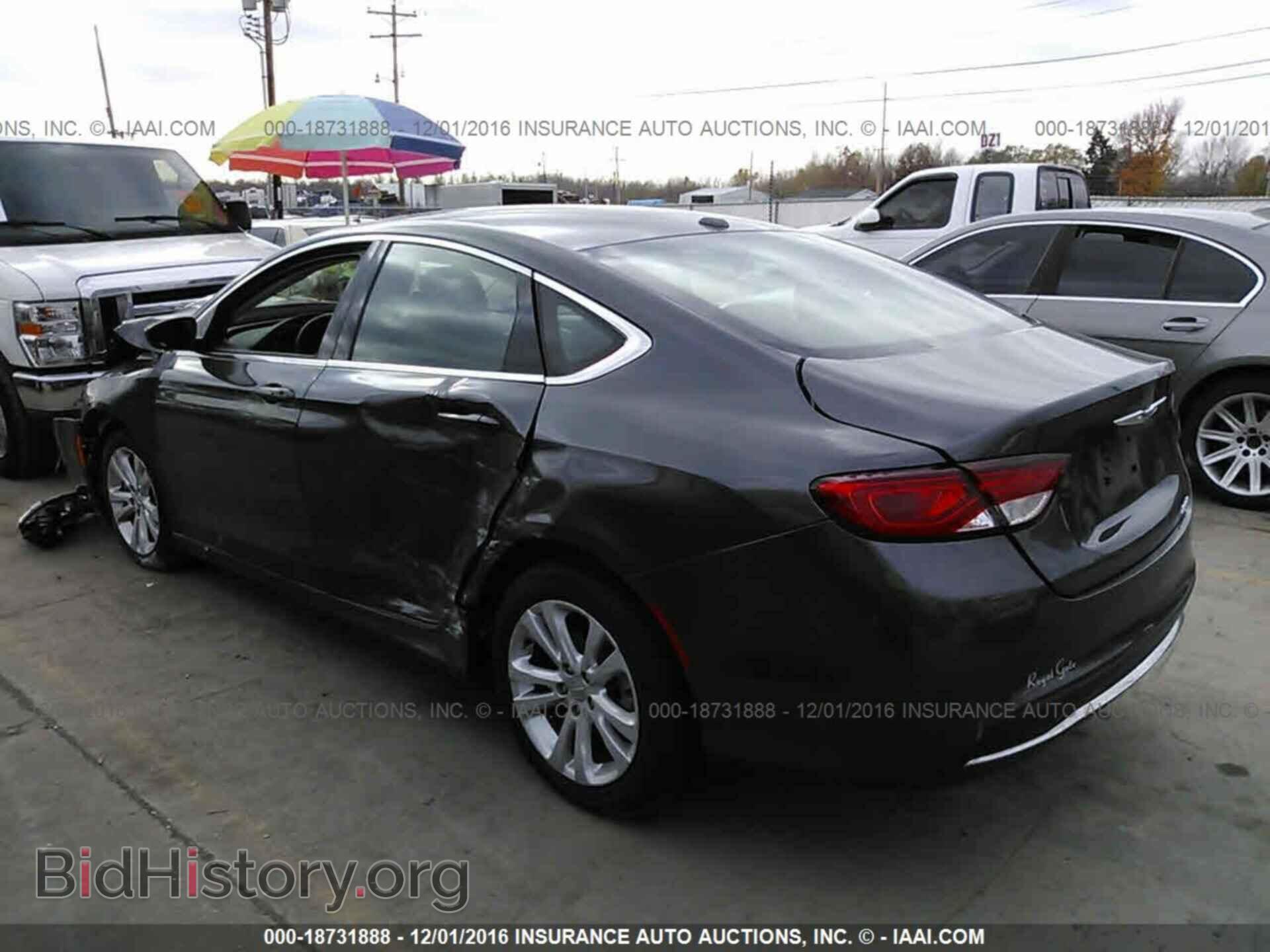 2015 Chrysler 200 - VIN: 1C3CCCAB3FN638717 - Photo 3
