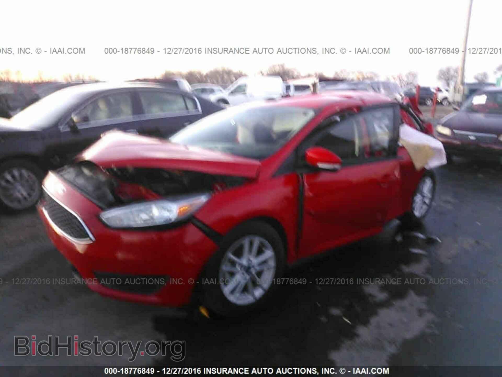 2016 Ford Focus - VIN: 1FADP3F29GL293628 - Фото 2