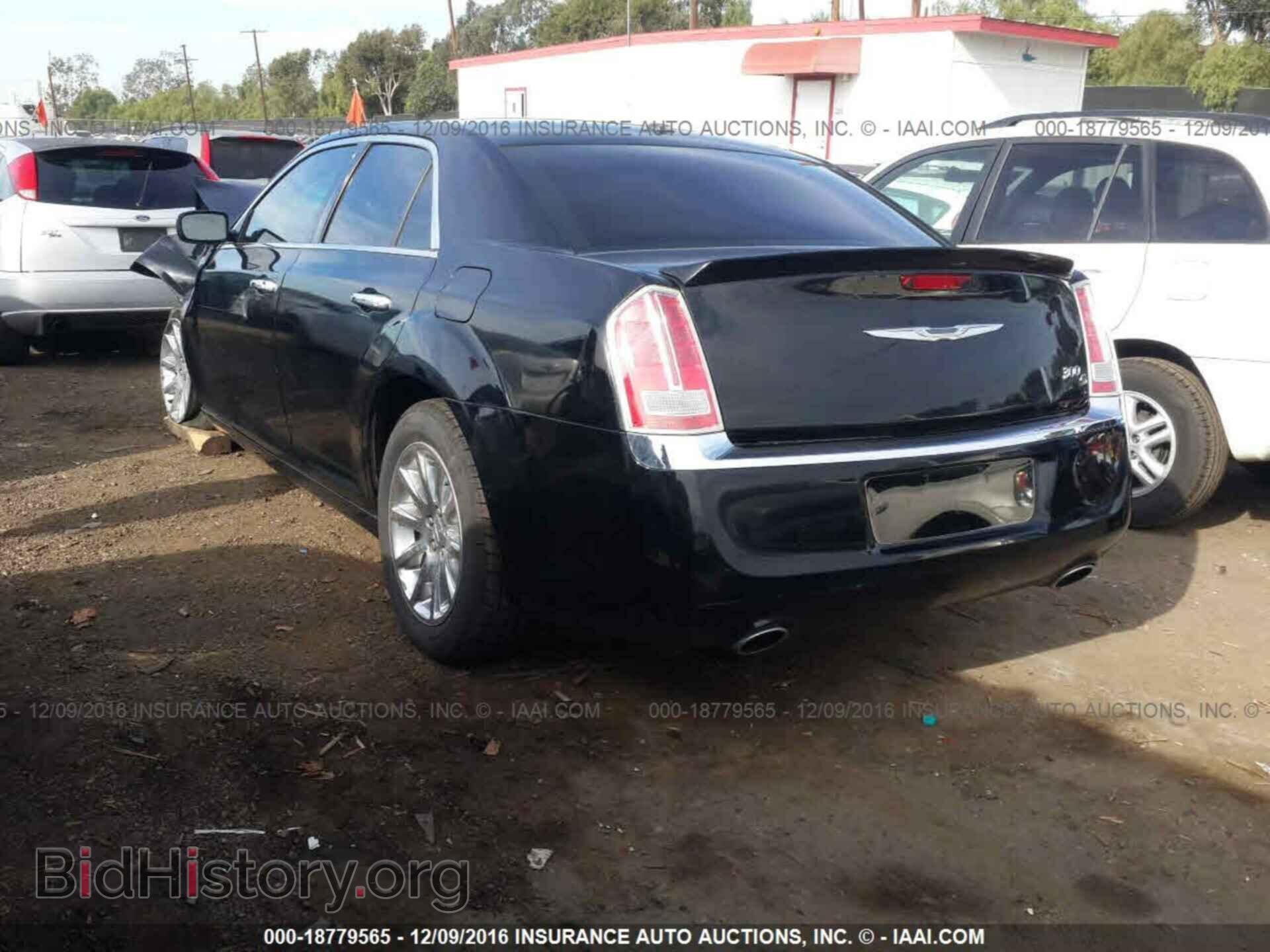 2013 Chrysler 300c - VIN: 2C3CCAEG3DH606513 - Фото 3