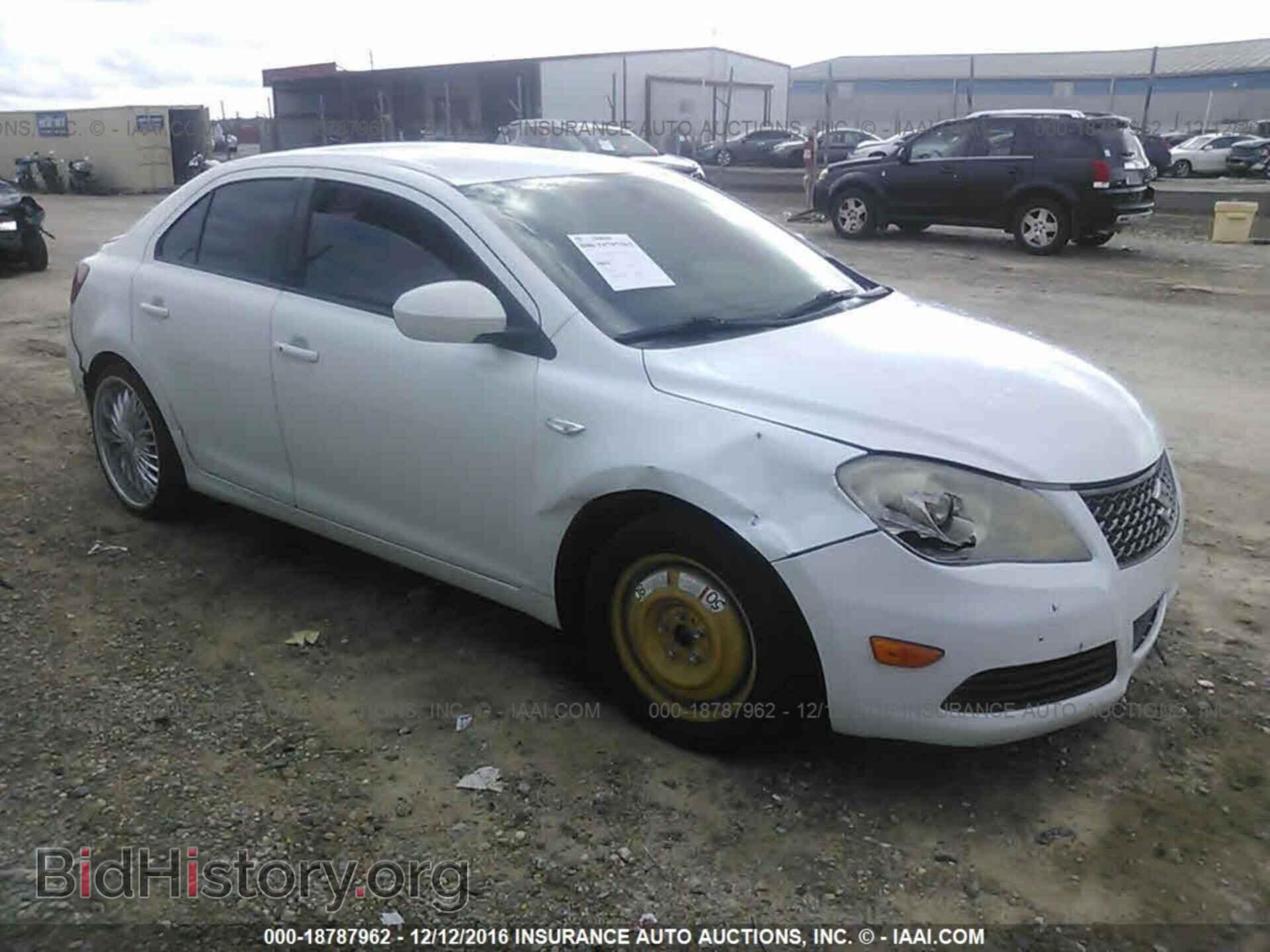 Photo JS2RF9A32B6110444 - Suzuki Kizashi 2011