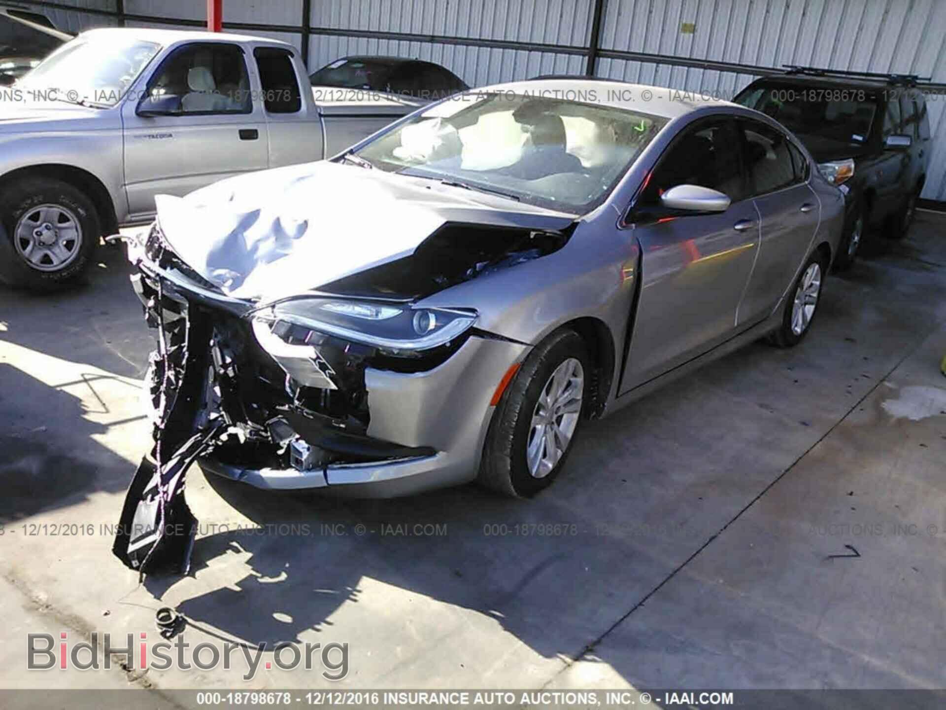 2017 Chrysler 200 - VIN: 1C3CCCFB8HN502871 - Фото 2