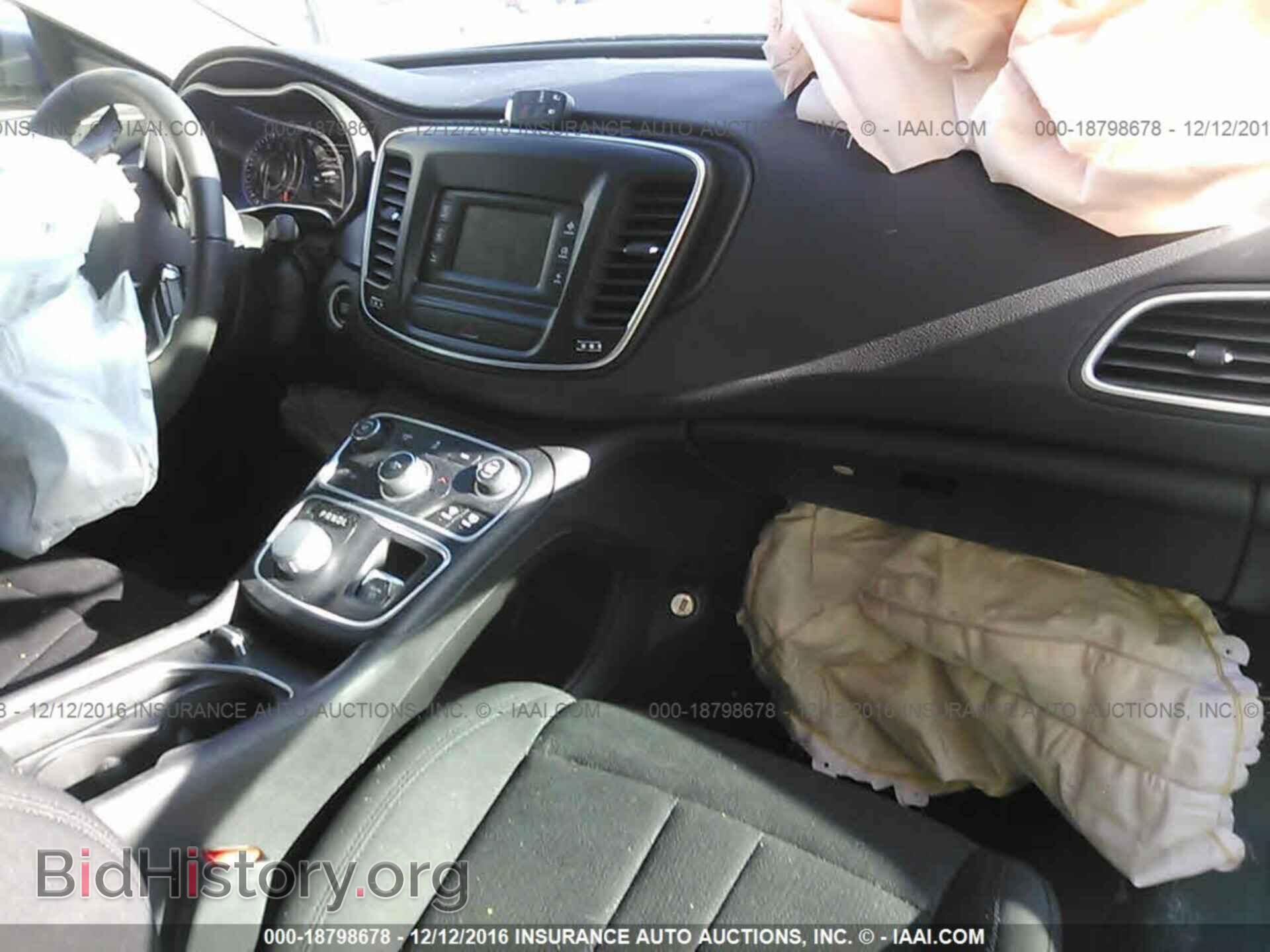 2017 Chrysler 200 - VIN: 1C3CCCFB8HN502871 - Фото 5