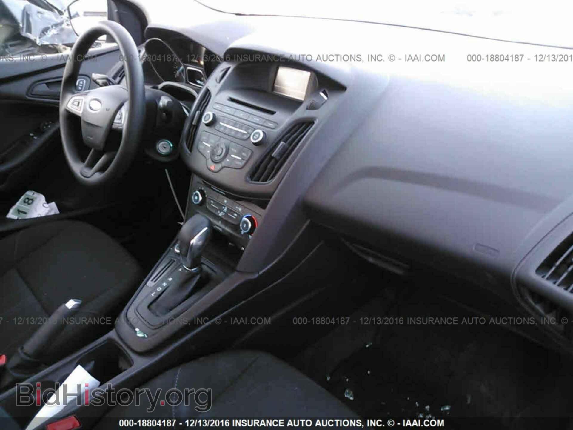 2016 Ford Focus - VIN: 1FADP3E2XGL395120 - Photo 5