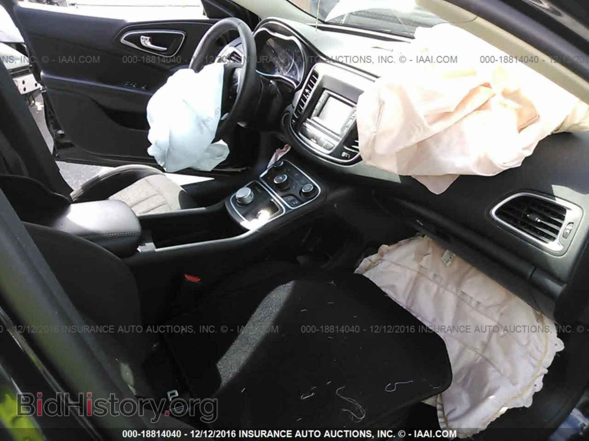 2016 Chrysler 200 - VIN: 1C3CCCAB2GN103587 - Фото 5