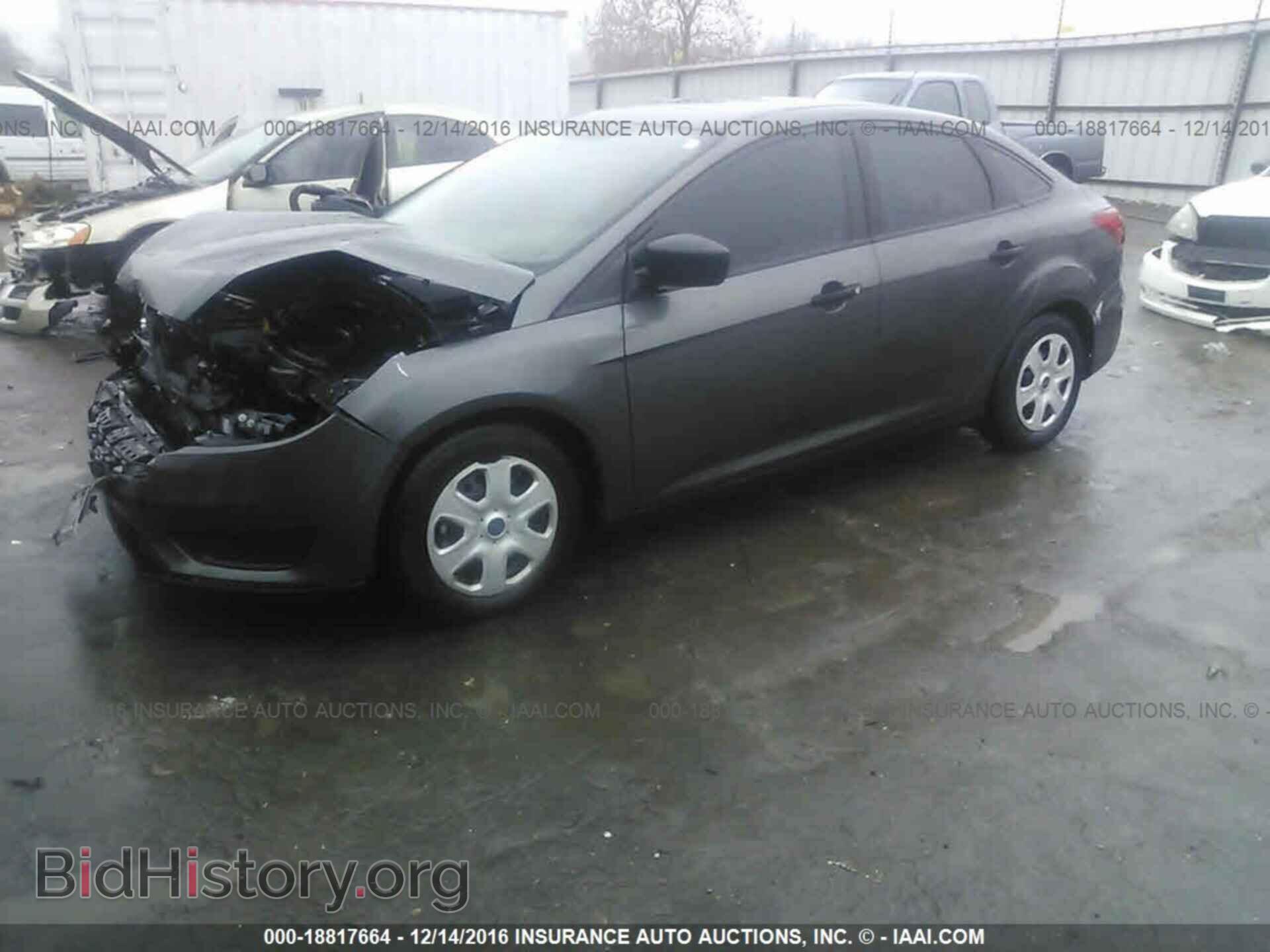 2015 Ford Focus - VIN: 1FADP3E20FL363517 - Фото 2