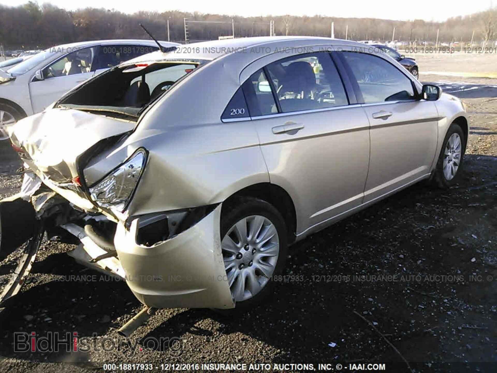 2013 Chrysler 200 - VIN: 1C3CCBAB3DN691294 - Photo 4