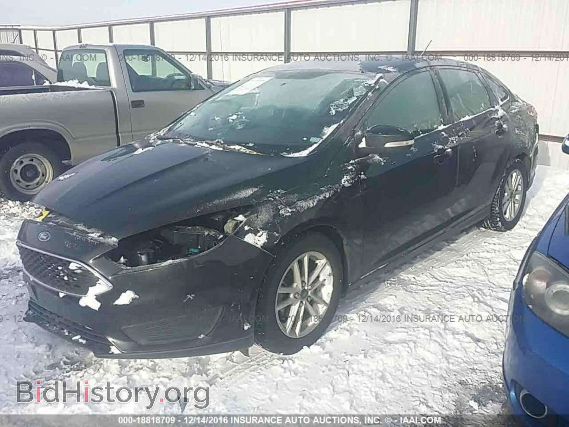 2015 Ford Focus - VIN: 1FADP3F21FL276160 - Photo 2