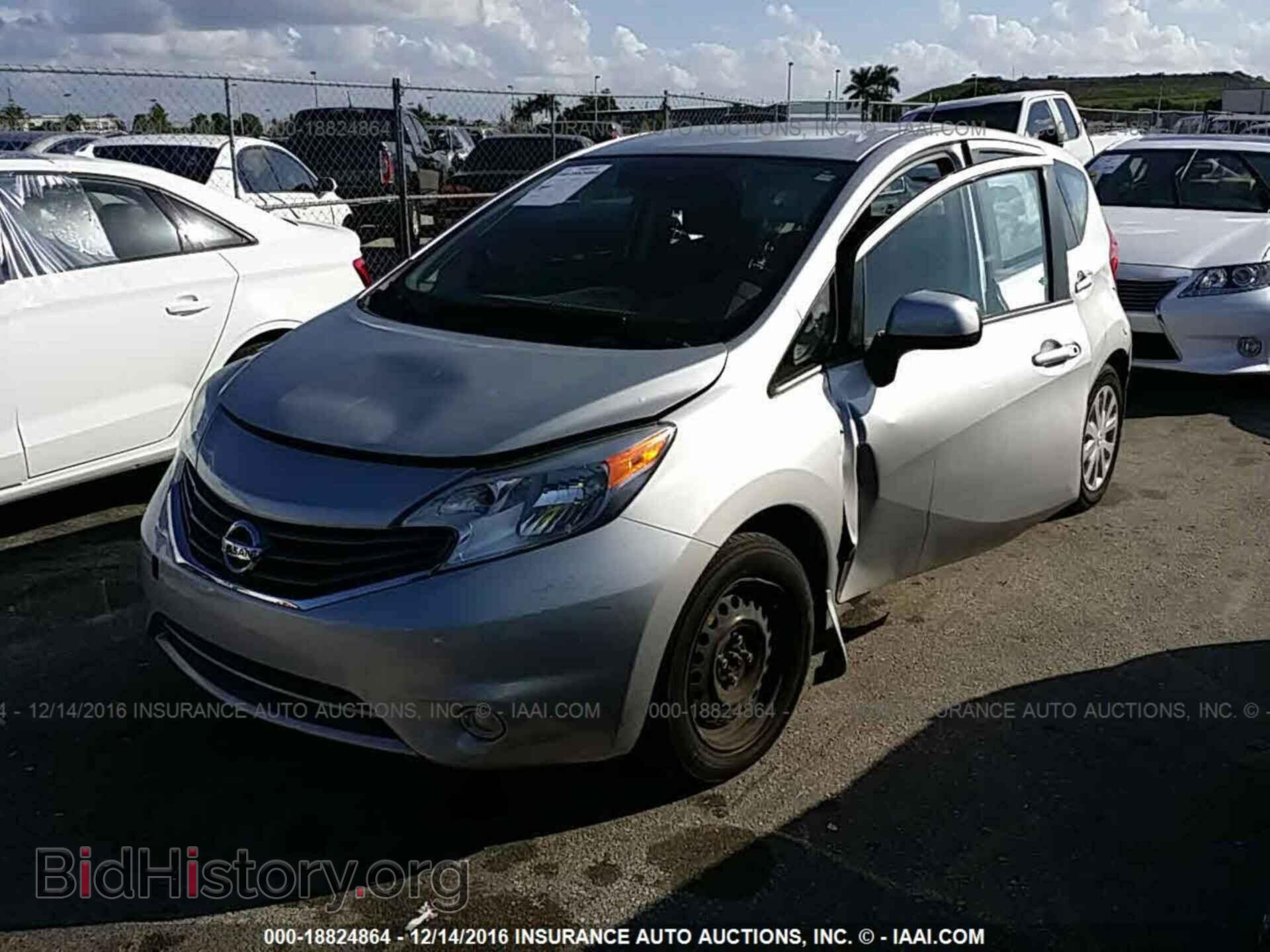2014 Nissan Versa note - VIN: 3N1CE2CP7EL422881 - Фото 2