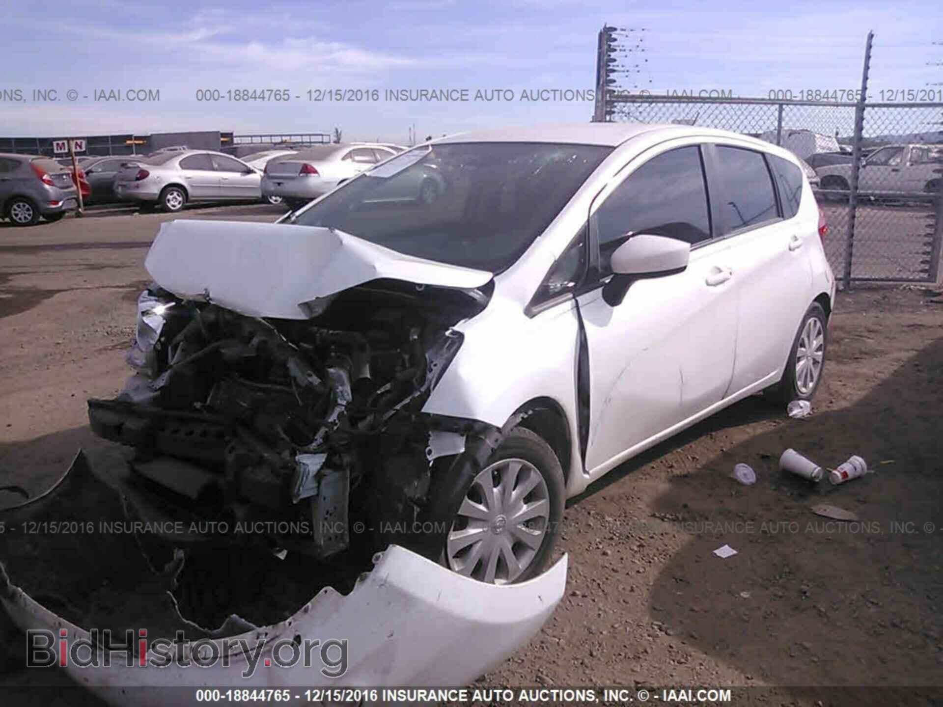 2015 Nissan Versa note - VIN: 3N1CE2CP7FL416645 - Photo 2