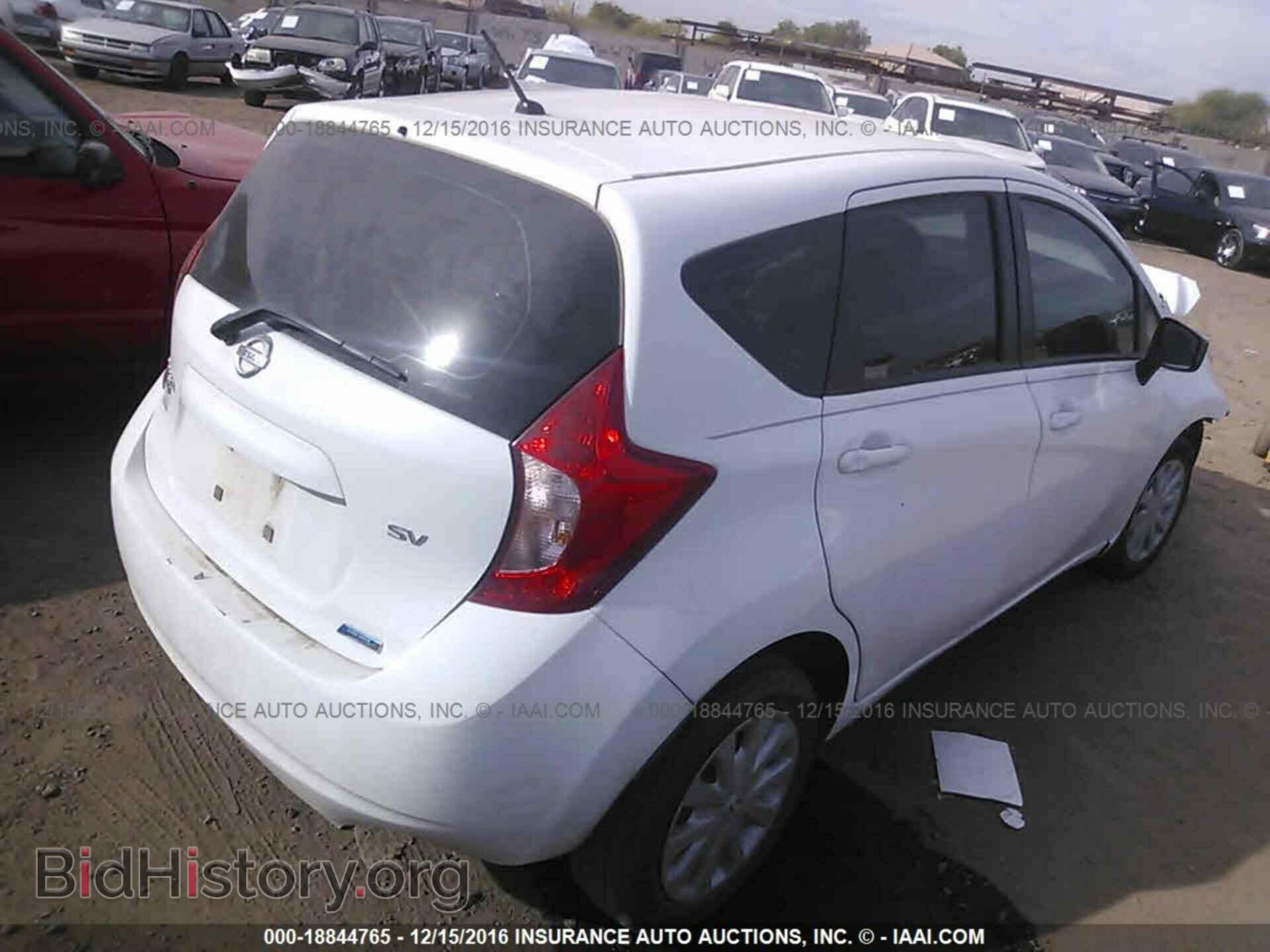 2015 Nissan Versa note - VIN: 3N1CE2CP7FL416645 - Photo 4