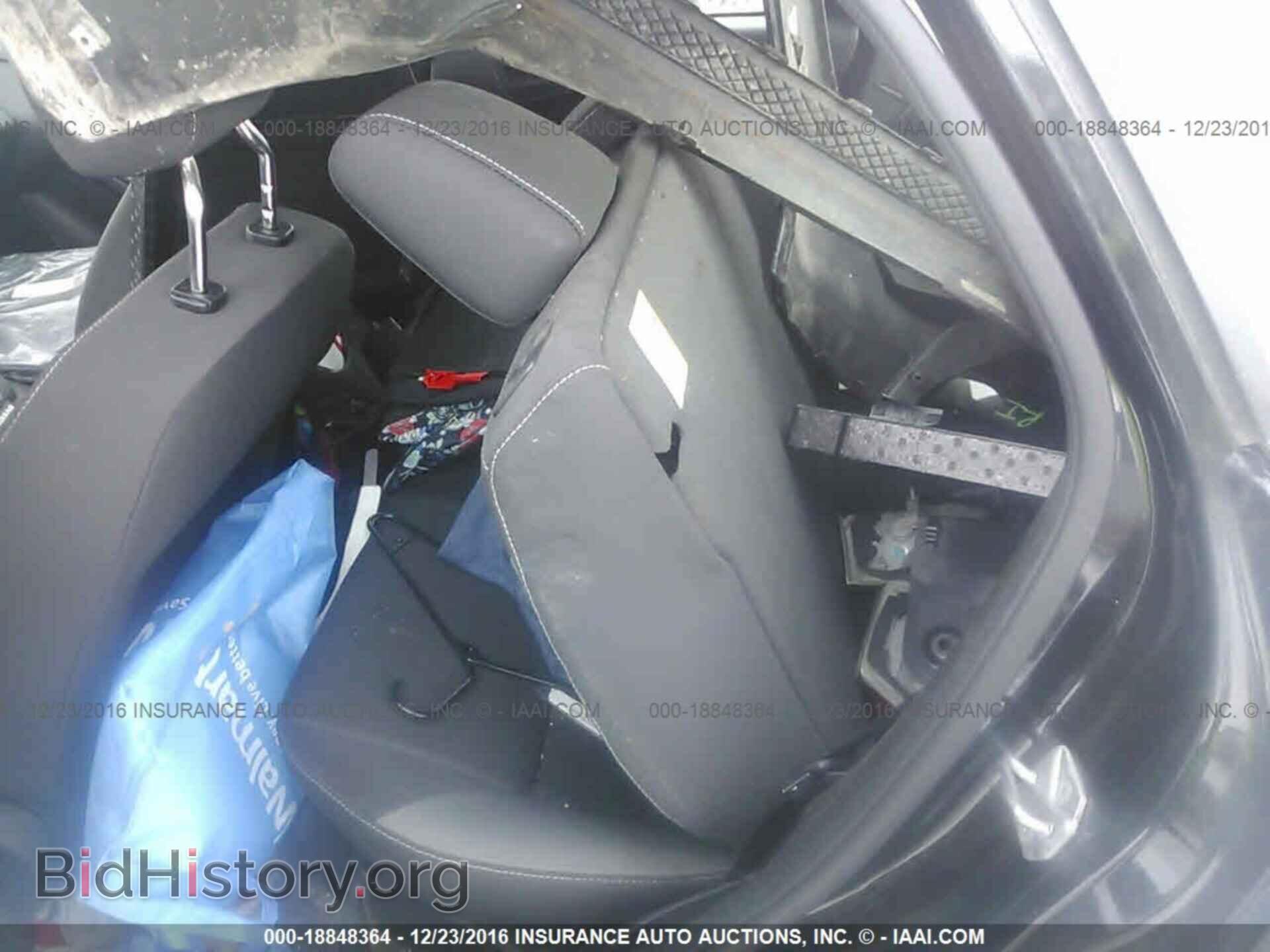2012 Ford Focus - VIN: 1FAHP3F27CL299407 - Photo 8