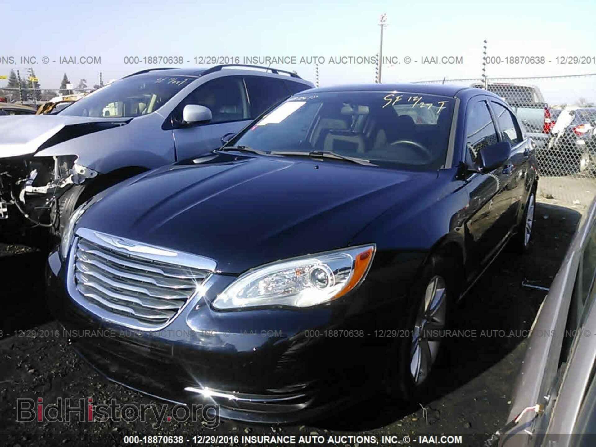 2012 Chrysler 200 - VIN: 1C3CCBBB5CN106597 - Фото 2