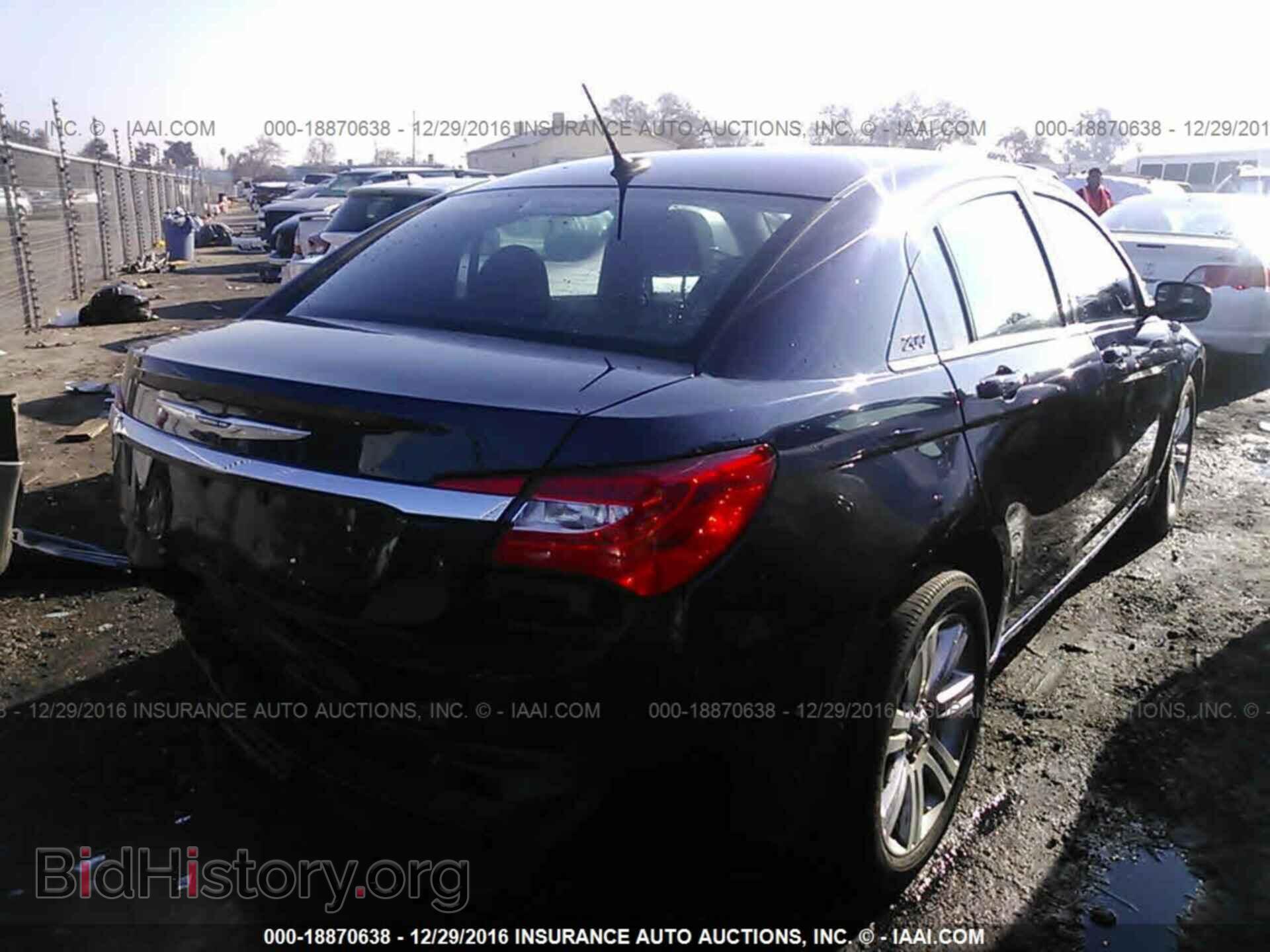 2012 Chrysler 200 - VIN: 1C3CCBBB5CN106597 - Фото 4