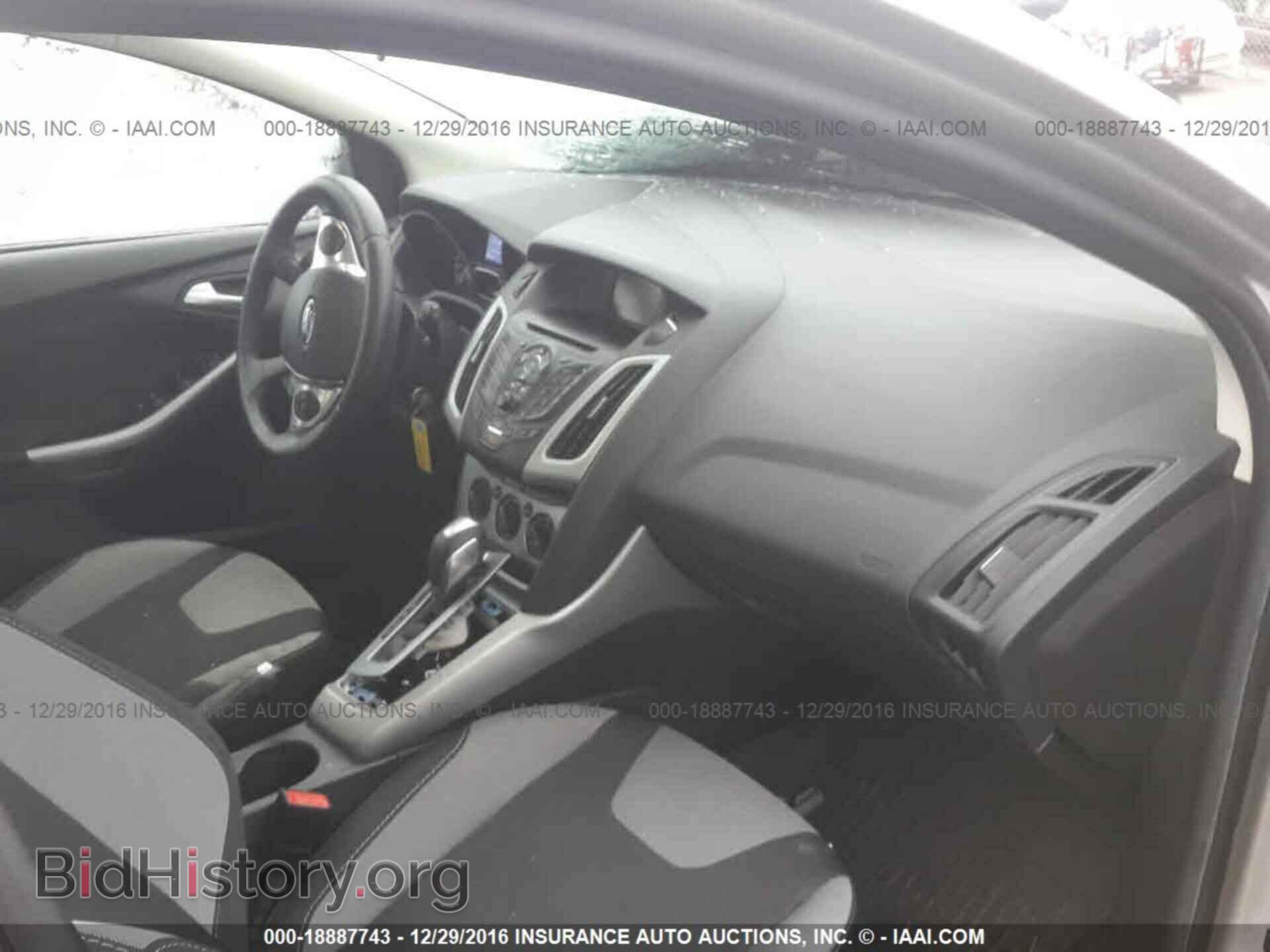 2012 Ford Focus - VIN: 1FAHP3K21CL327157 - Photo 5