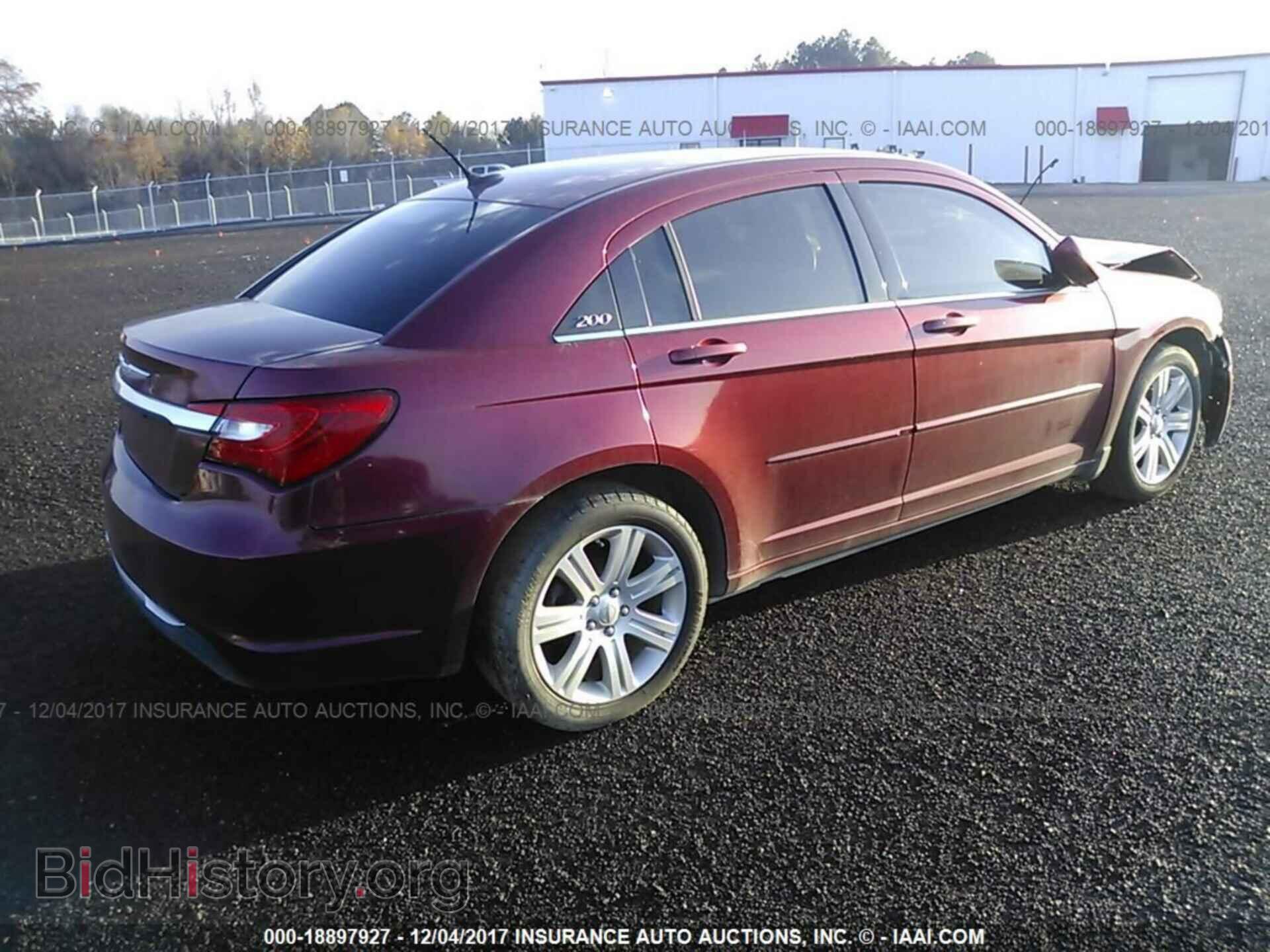 2013 Chrysler 200 - VIN: 1C3CCBBB2DN639511 - Photo 4