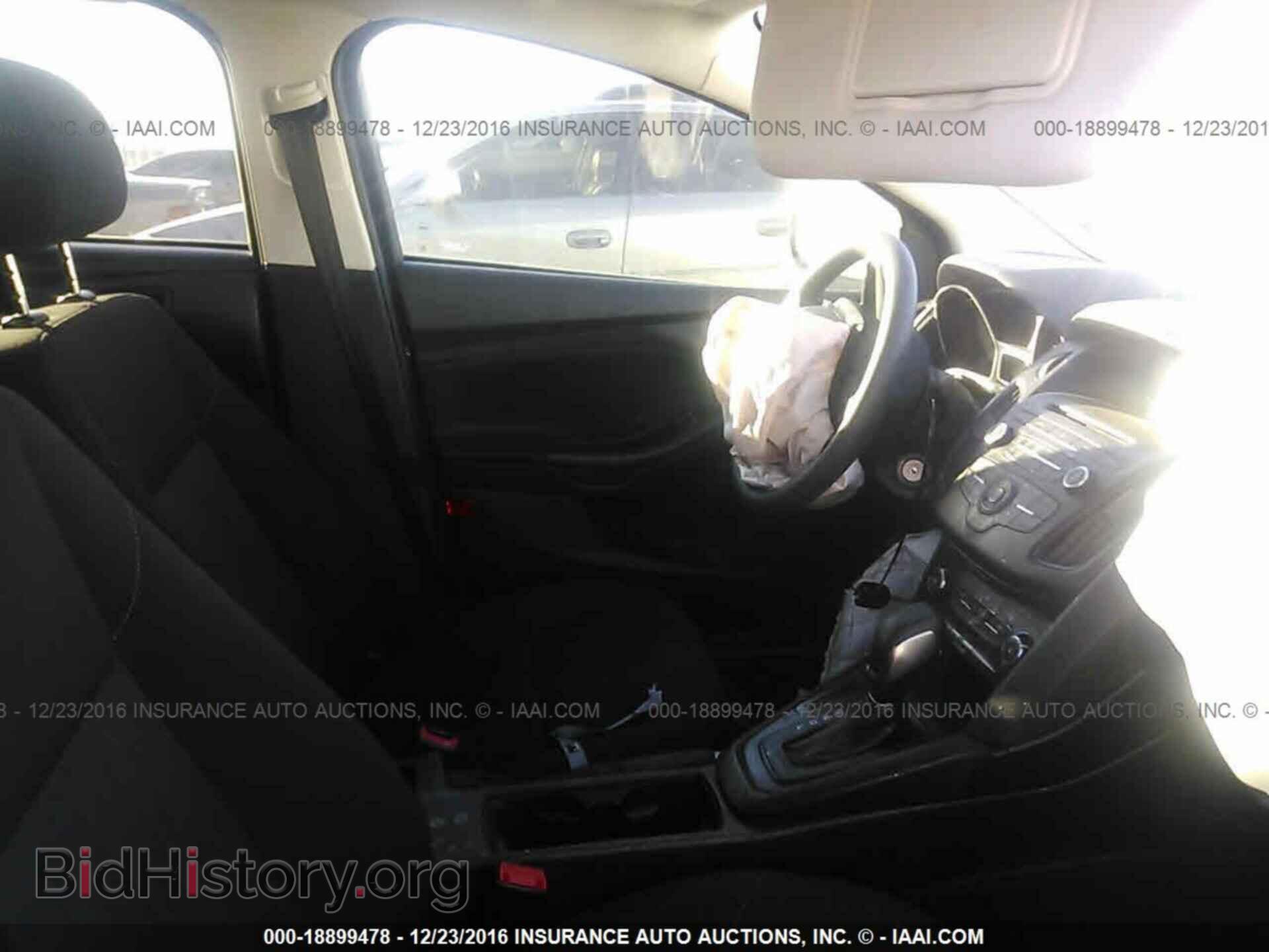 2016 Ford Focus - VIN: 1FADP3E23GL281573 - Photo 5