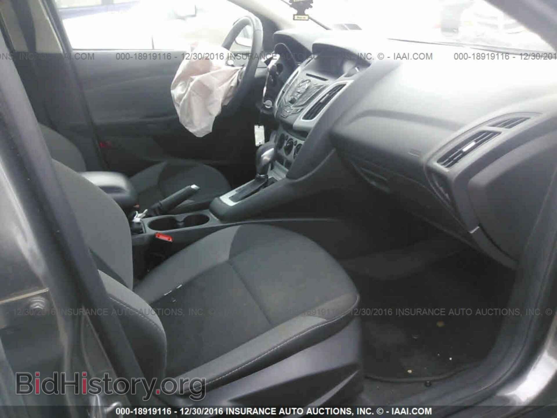 2014 Ford Focus - VIN: 1FADP3F2XEL102232 - Photo 5