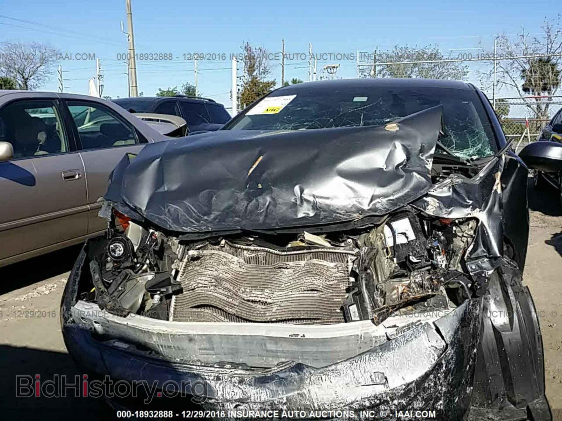 2012 Honda Civic - VIN: 2HGFB2F64CH317938 - Photo 6