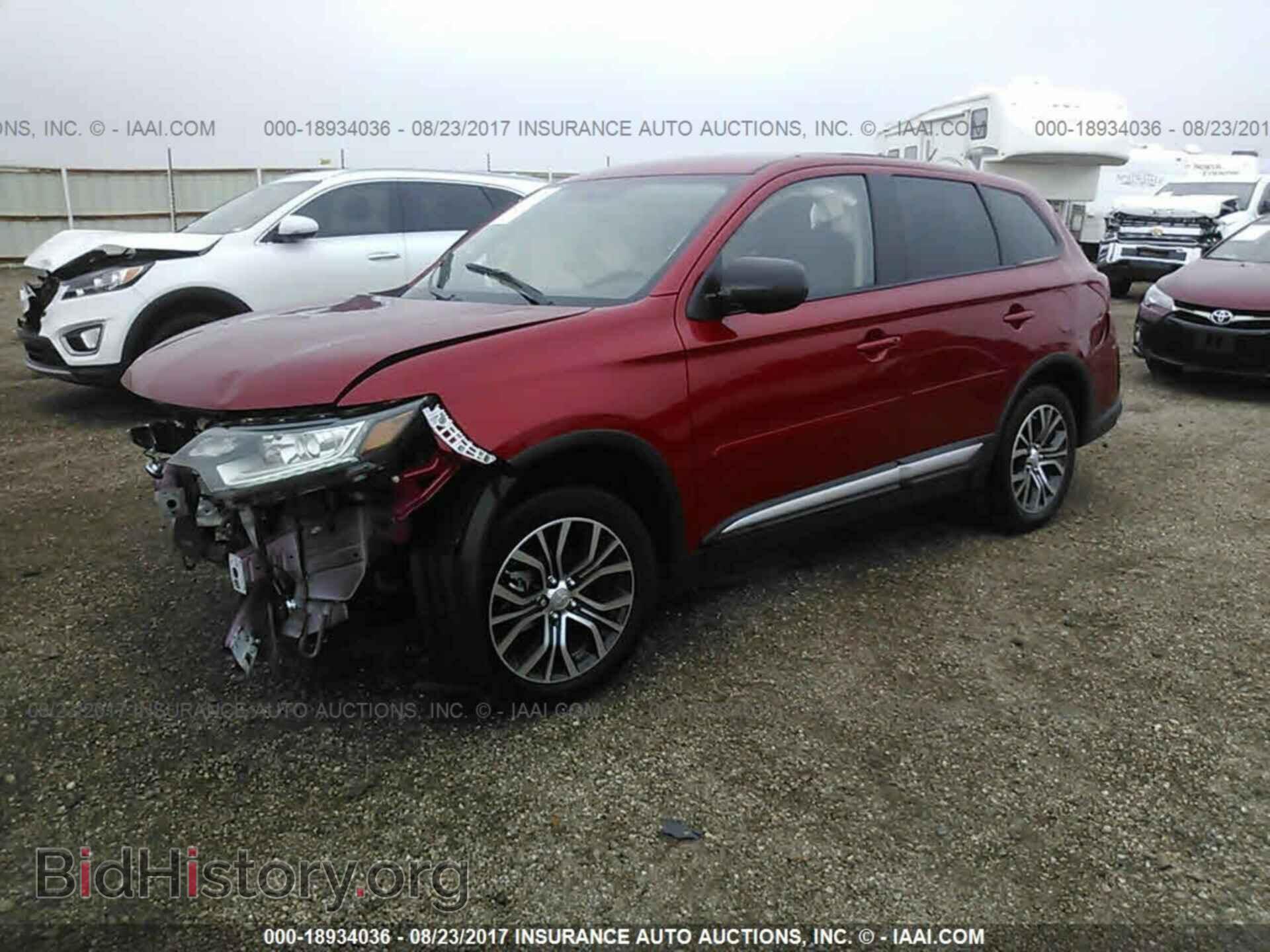 2016 Mitsubishi Outlander - VIN: JA4AZ3A33GZ018707 - Фото 2