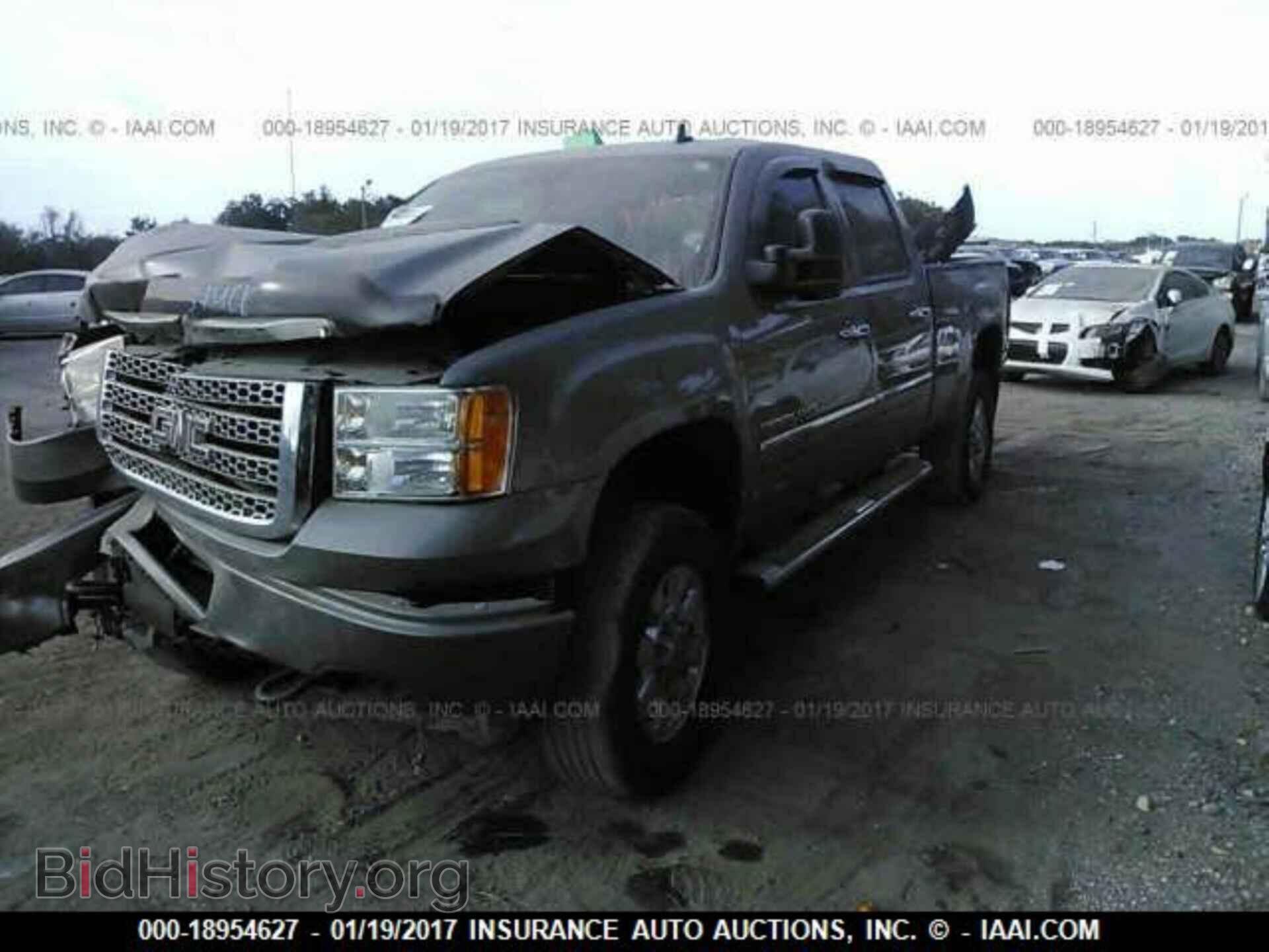 2013 GMC SIERRA - VIN: 1GT426E80DF240357 - Фото 2