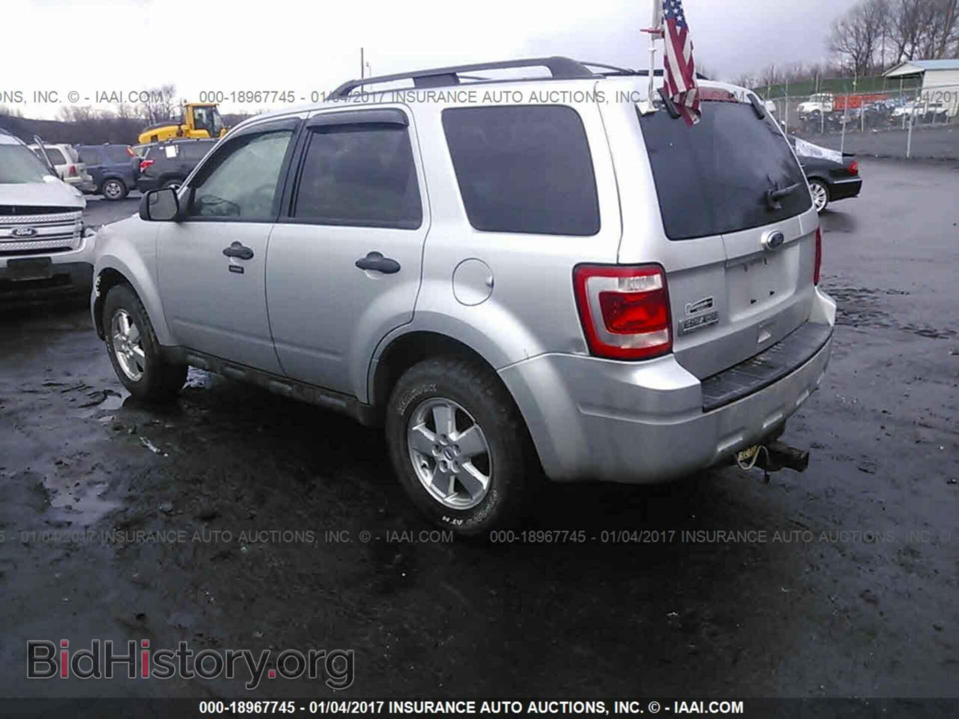 2011 Ford Escape - VIN: 1FMCU9D7XBKA12110 - Фото 3