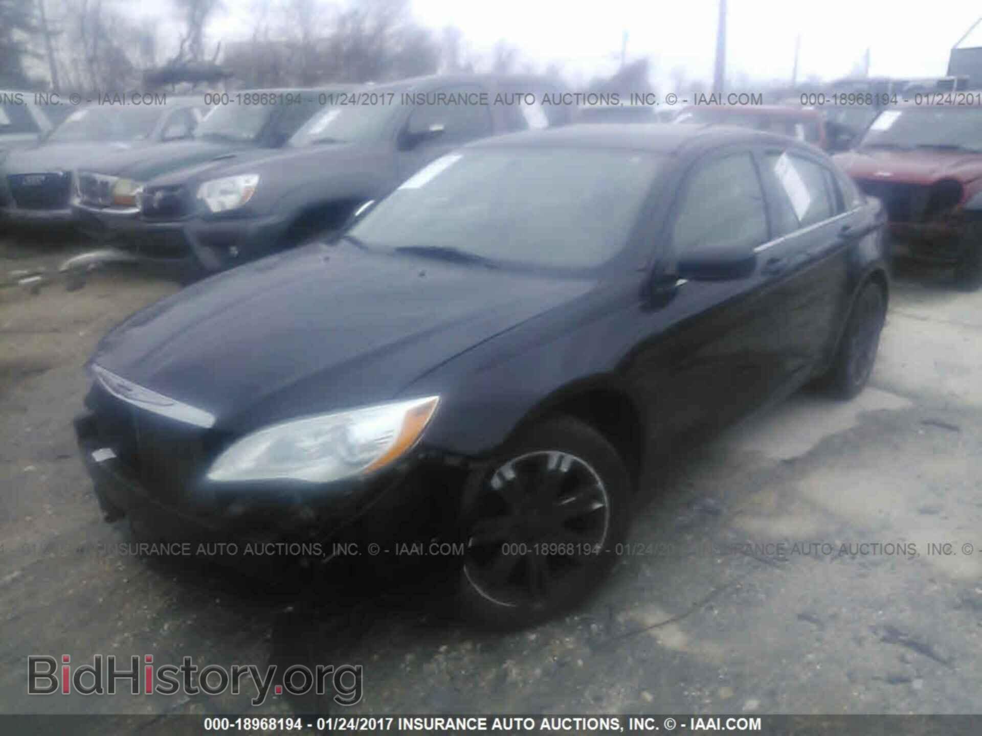 2013 Chrysler 200 - VIN: 1C3CCBBB3DN609479 - Photo 2