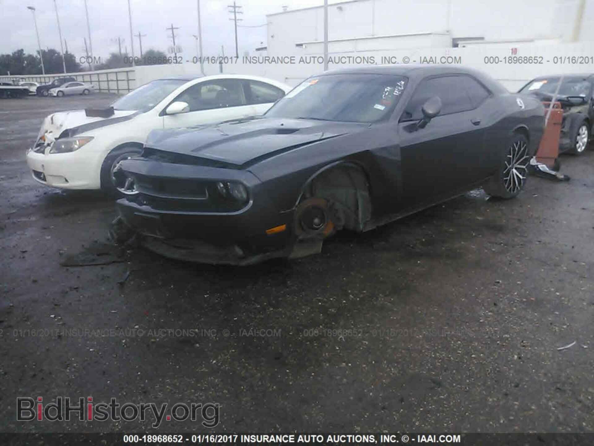 2013 Dodge Challenger - VIN: 2C3CDYAG8DH629068 - Photo 2