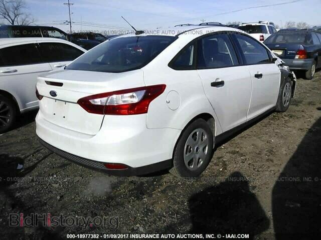 2012 Ford Focus - VIN: 1FAHP3E24CL344580 - Photo 4