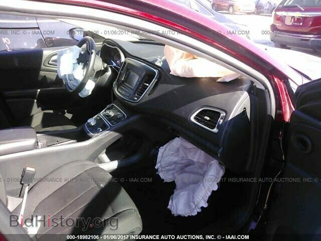 2015 Chrysler 200 - VIN: 1C3CCCAB2FN743698 - Photo 5