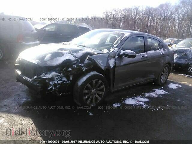 2013 Chrysler 200 - VIN: 1C3CCBBB8DN635821 - Photo 2