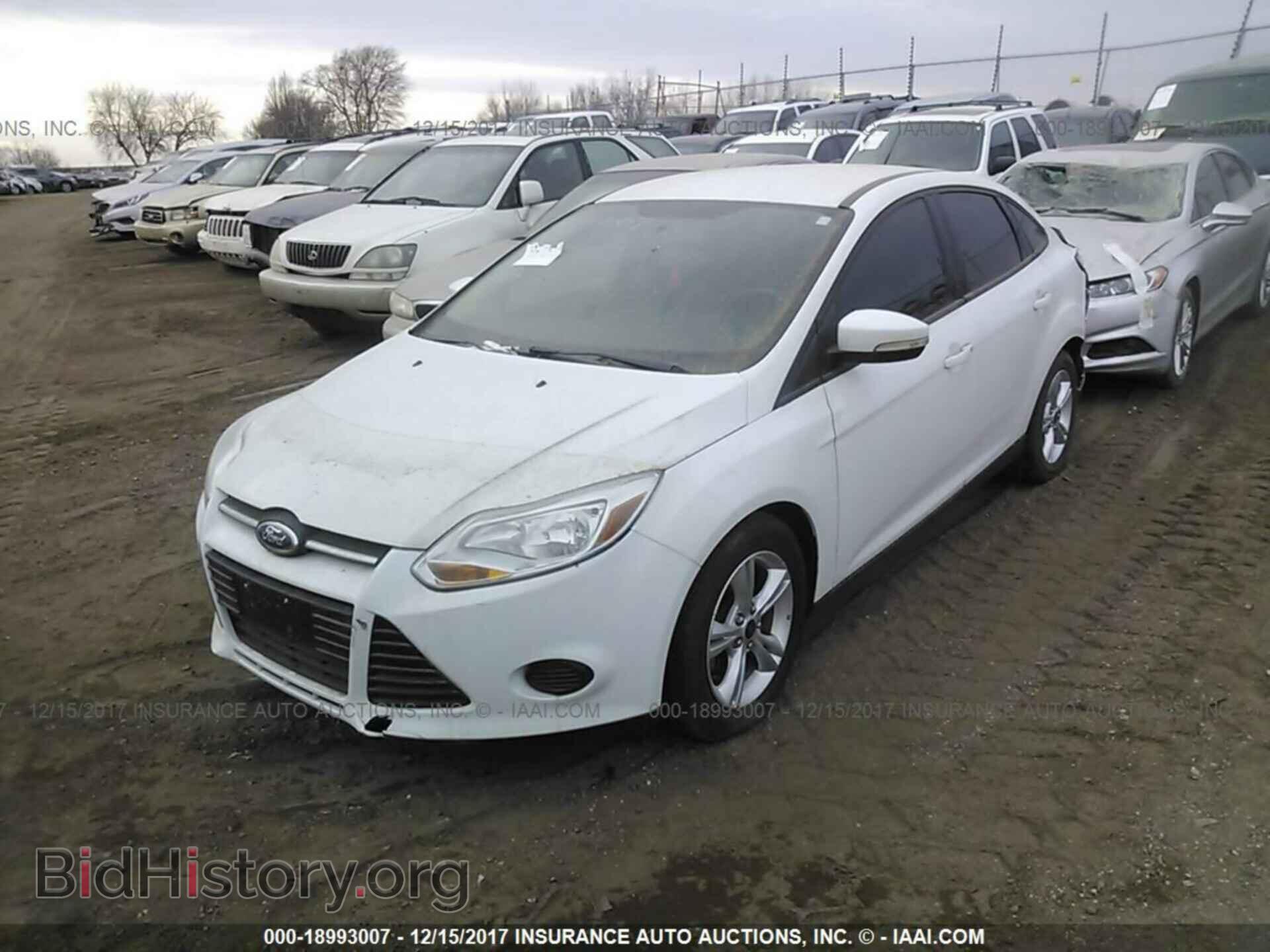 2013 Ford Focus - VIN: 1FADP3F28DL213103 - Photo 2