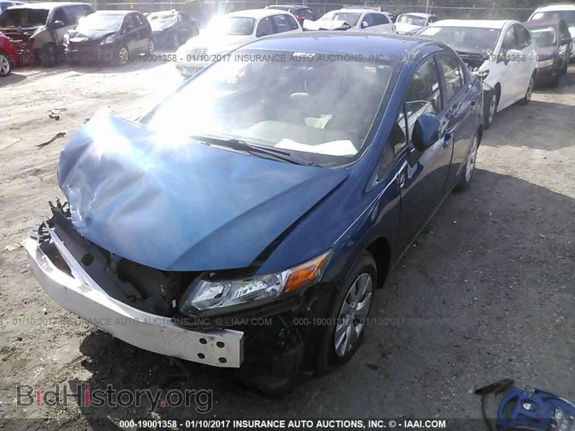 2012 Honda Civic - VIN: 19XFB2F58CE076855 - Photo 2