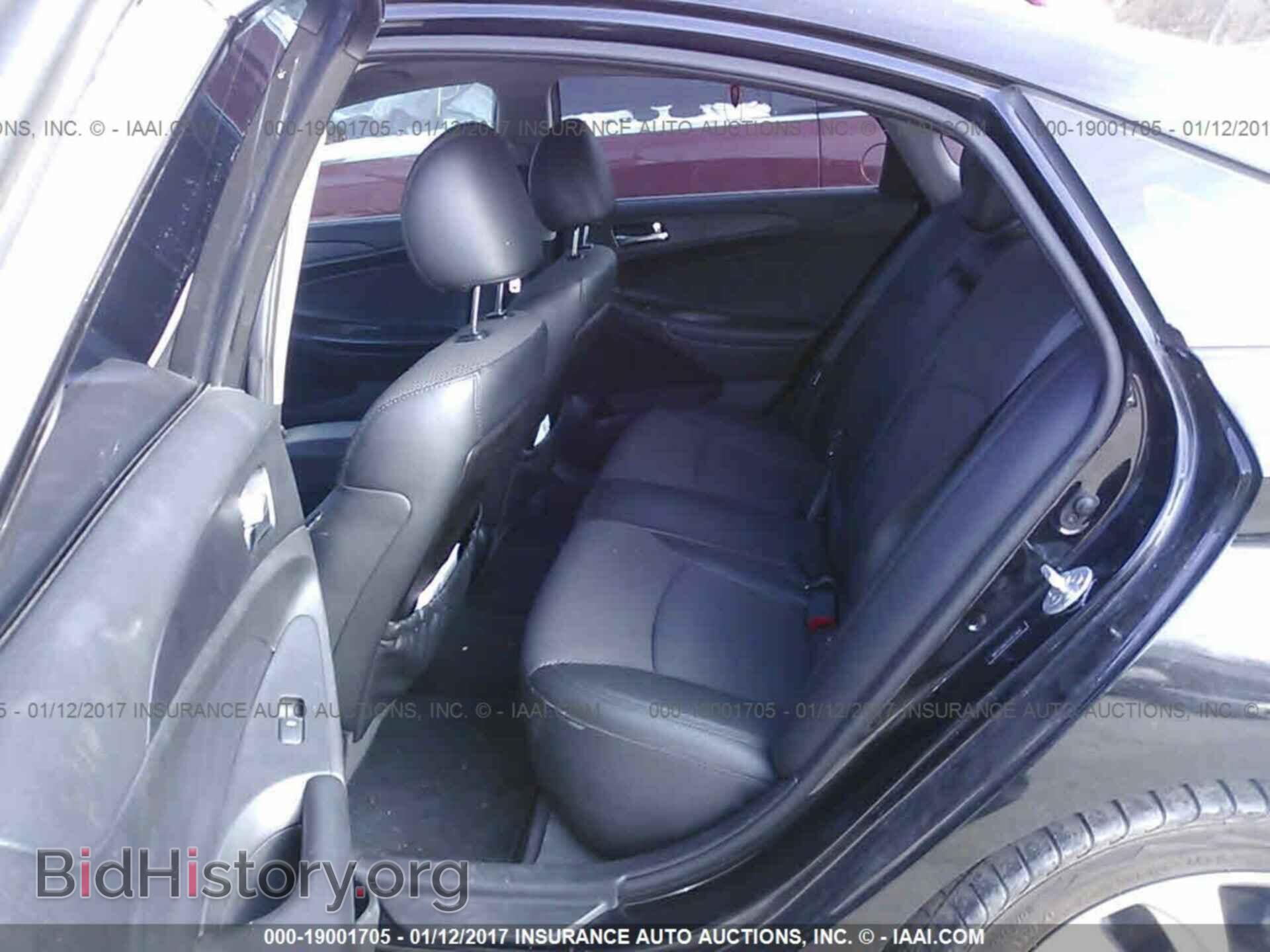 2012 Hyundai Sonata - VIN: 5NPEC4AB3CH413400 - Photo 8