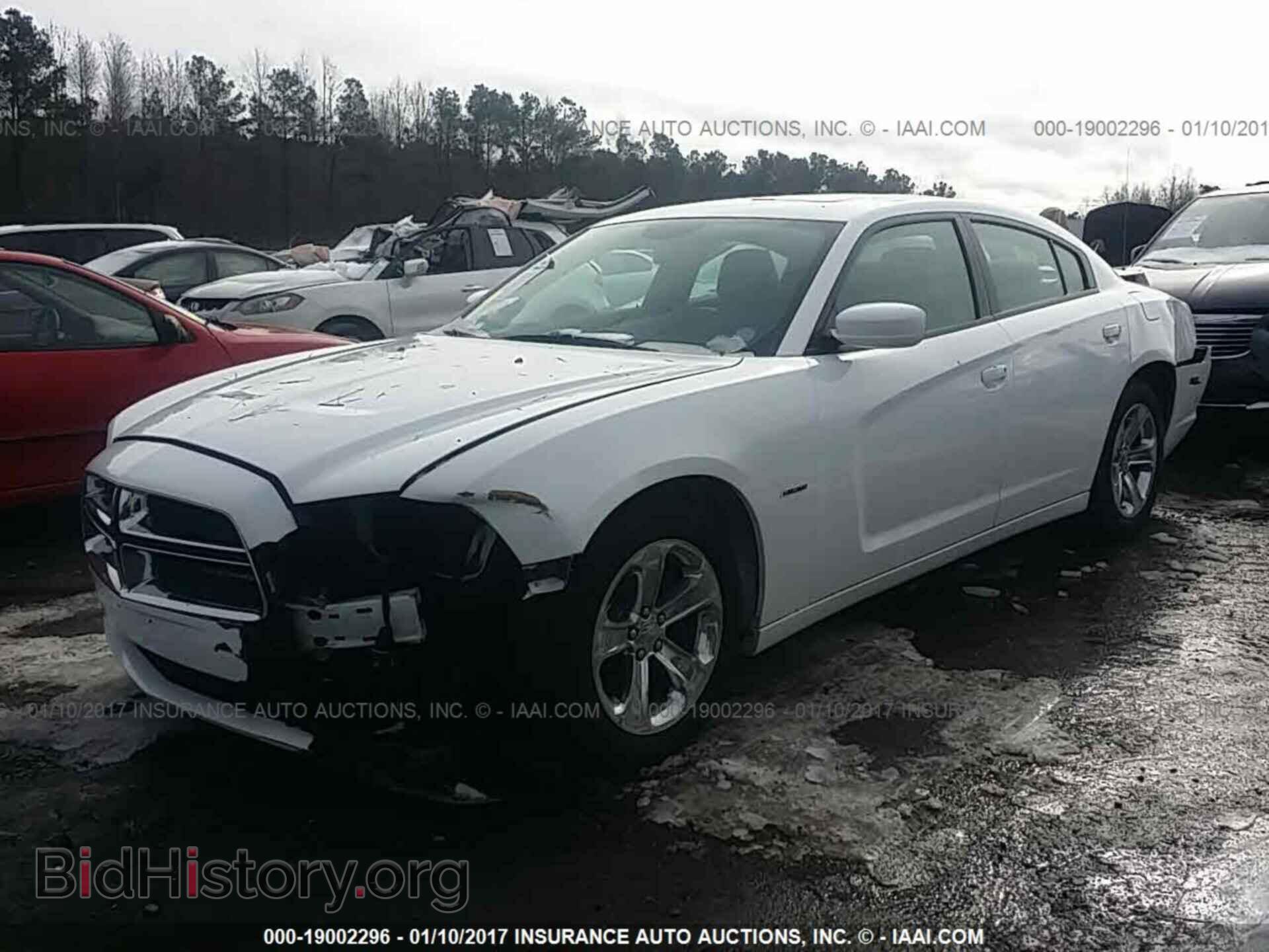 2013 Dodge Charger - VIN: 2C3CDXCT2DH687715 - Photo 2